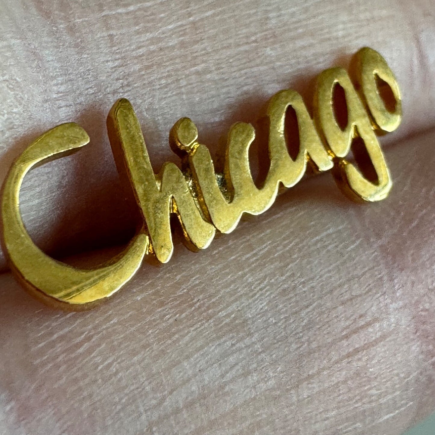 Vintage Gold Tone Chicago Illinois Lapel Pin Tie Tack