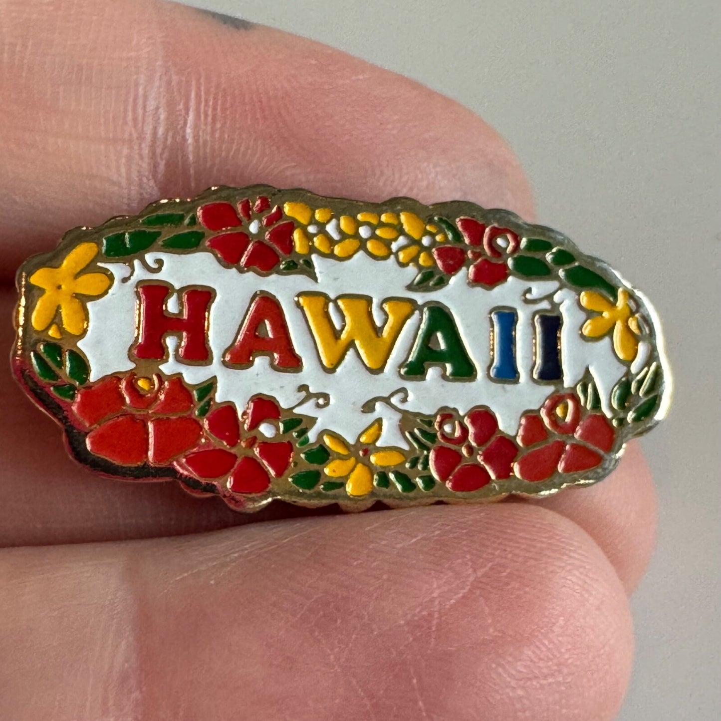 Vintage Hawaii Lapel Pin Souvenir Tourist Plumeria Hibiscus