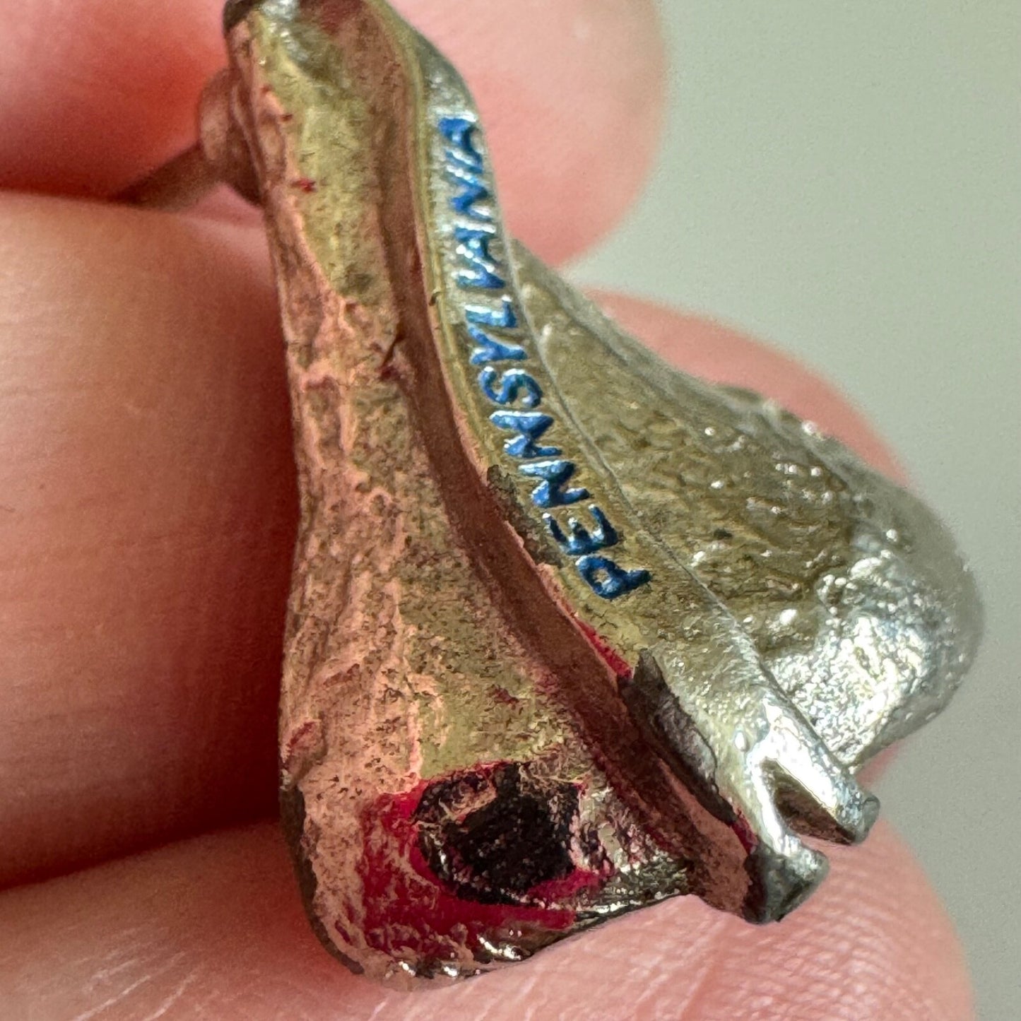 Vintage Hershey's Kiss Pennsylvania Souvenir Tourist Lapel Pin