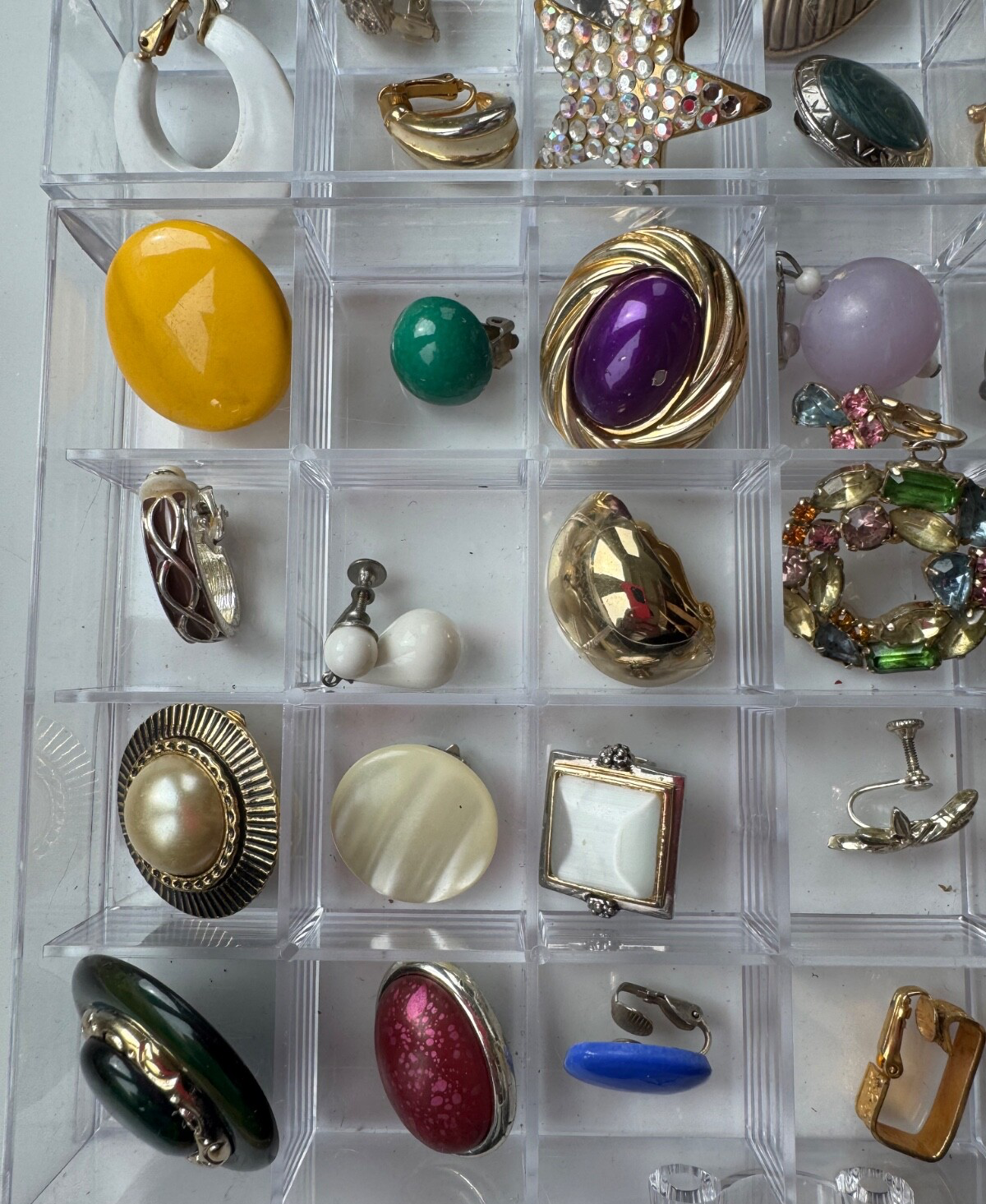 Vintage Signed & Unsigned SINGLE Clip-On Earrings Jewelry Lot Crafts/Wear 48pcs