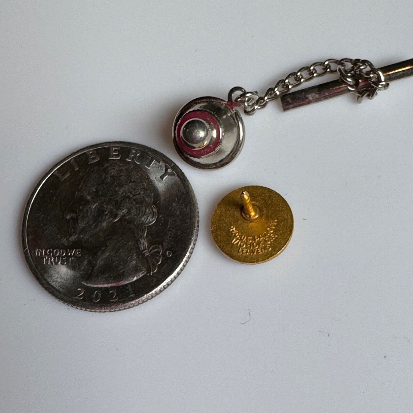 10K GOLD FILLED & ENAMEL KIWANIS INTERNATIONAL PAST PRESIDENT LAPEL PIN