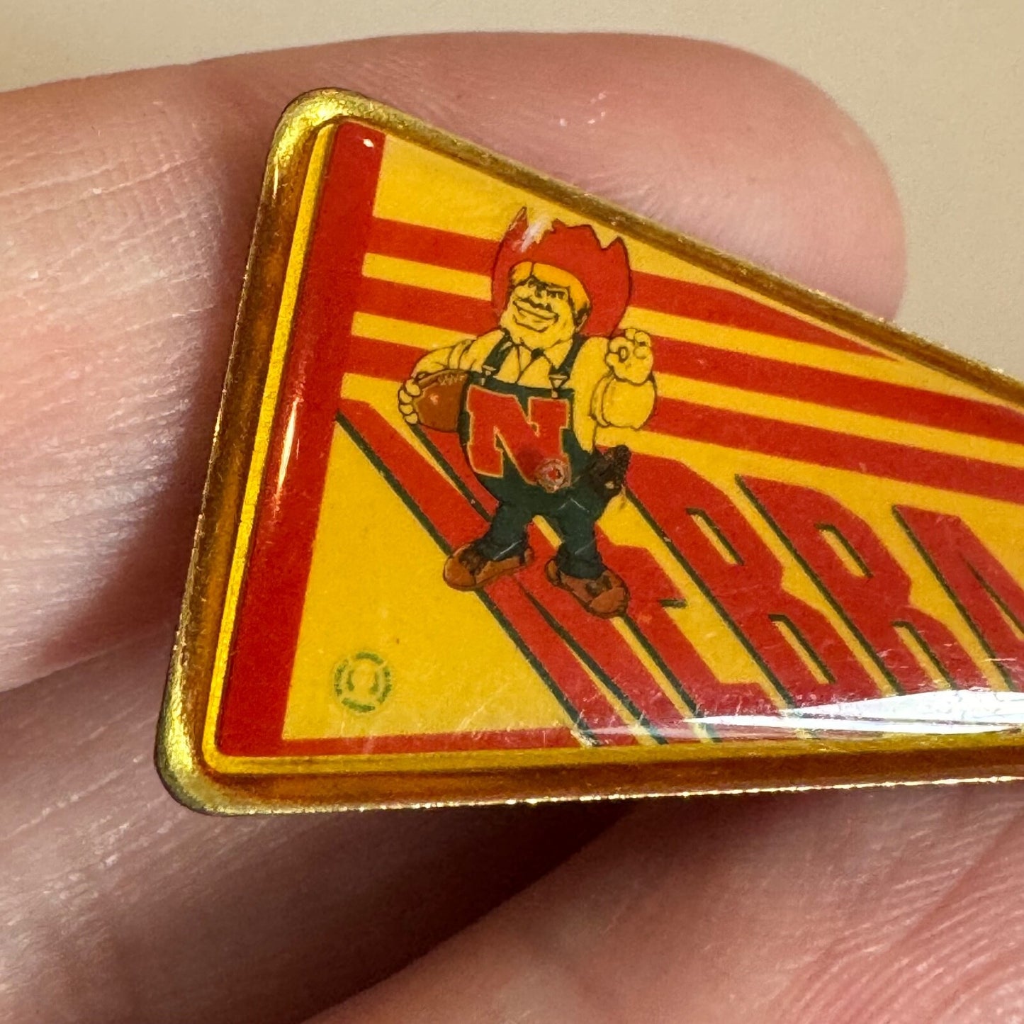 Vintage University of Nebraska Lincoln Pennant Shaped Lapel Pin Herbie Husker