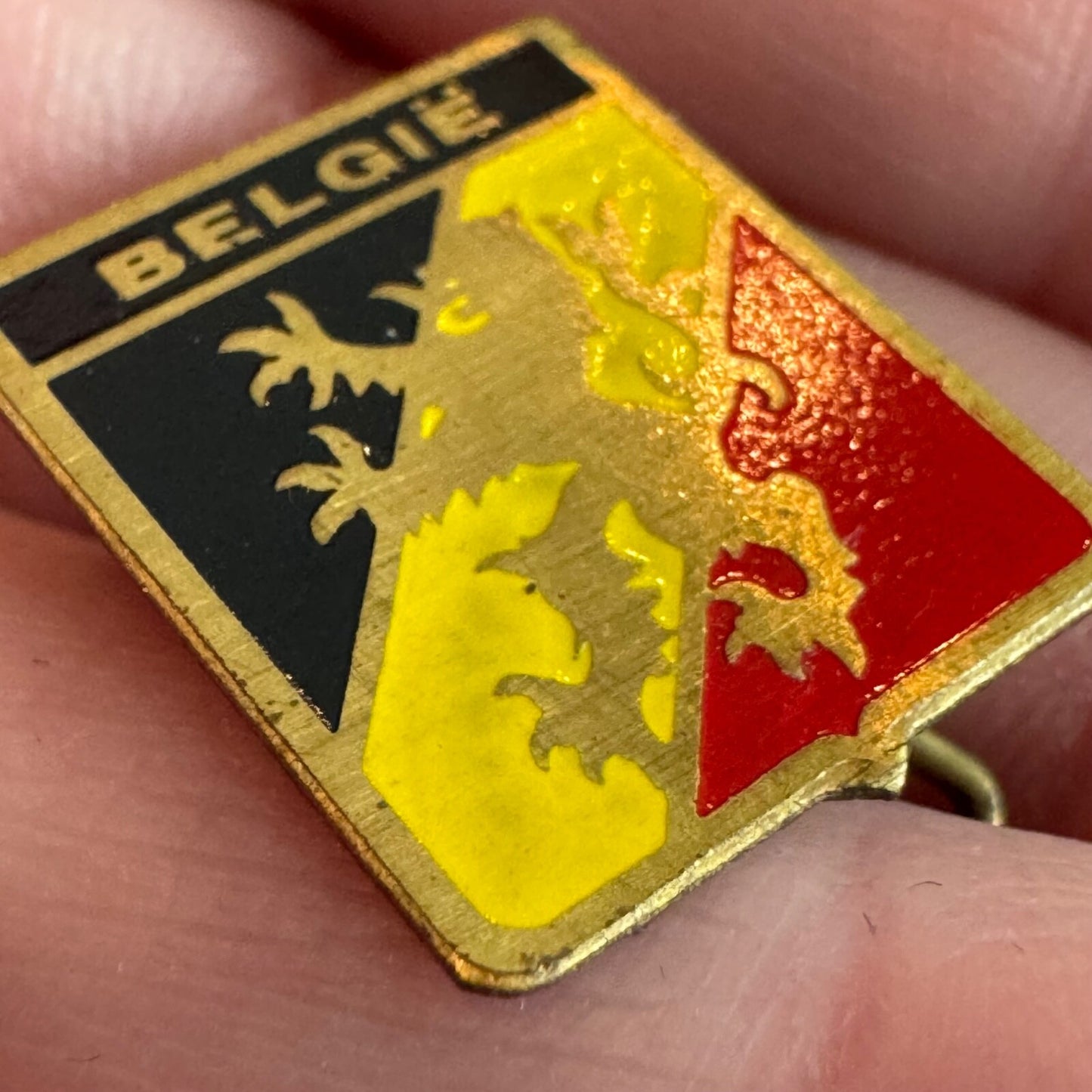 Vintage Belgie Belgium Lion Rampant Flag Themed Tourist Souvenir Lapel Pin