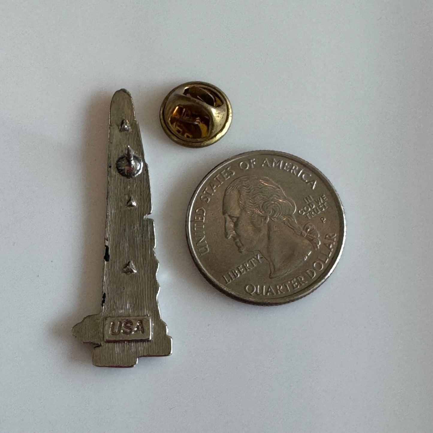 Vintage Fountain Hills Arizona Large Fountain Landmark Pin
