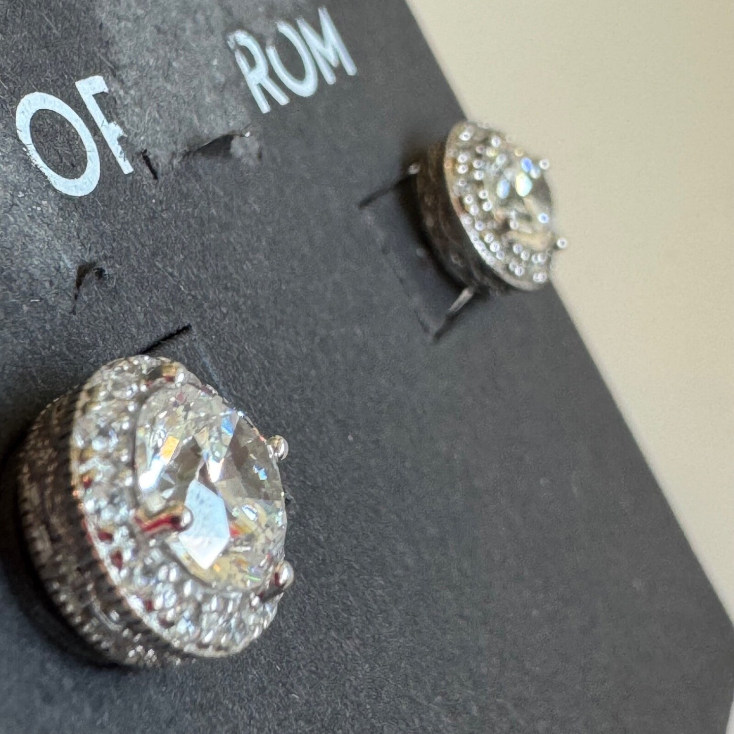 Nordstrom Halo Cubic Zirconia Stud Earrings Silver Tone New On Card Pierced $98