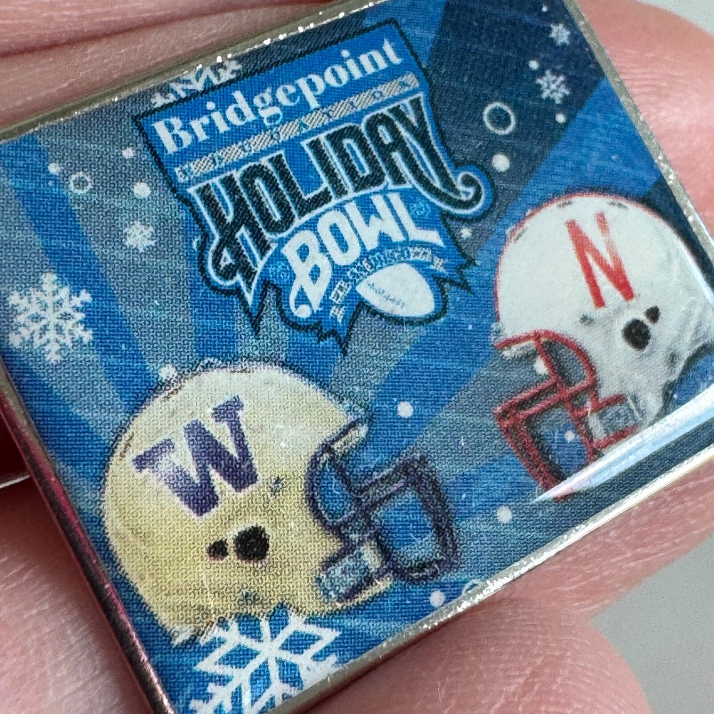 2010 Bridgepoint Holiday Bowl Washington vs Nebraska Football Pin