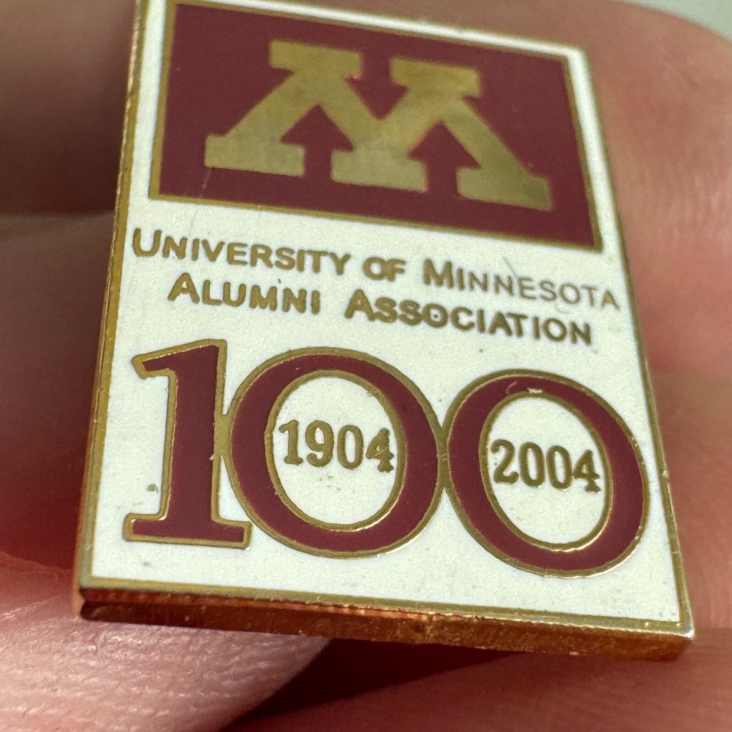 Vtg 2004 100 Years University of Minnesota Alumni Association Golden Gopher Pin