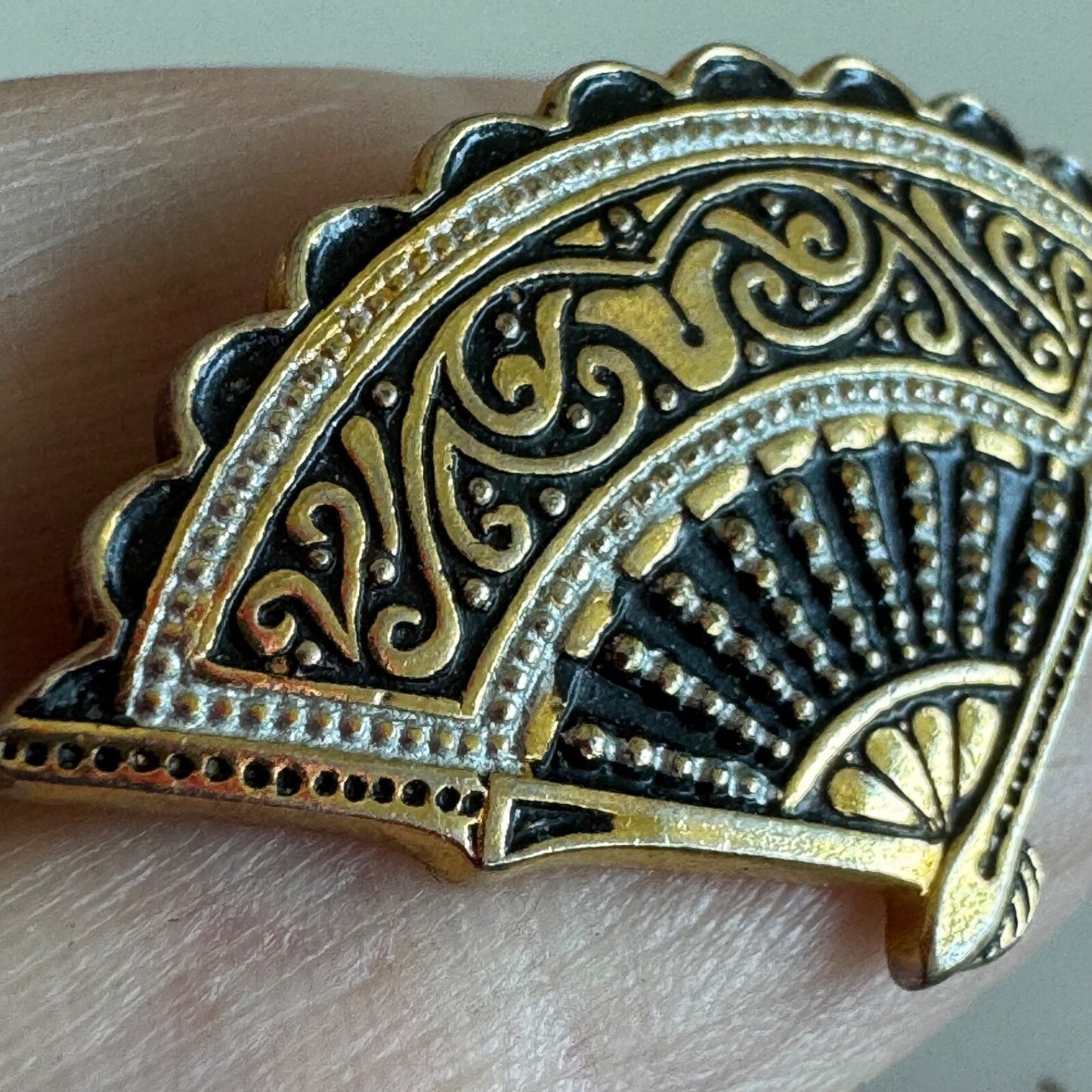 Vintage Damascene Fan Brooch - Beautiful!