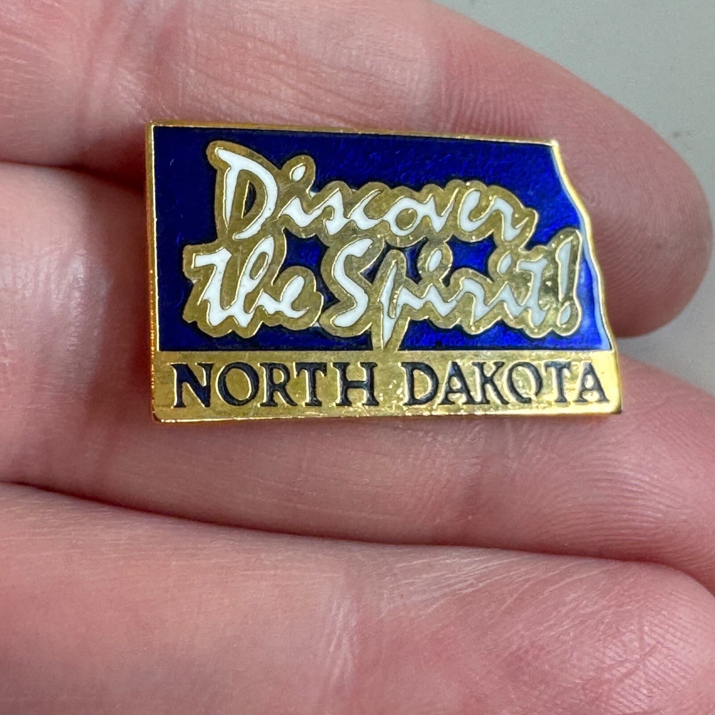 North Dakota Discover the Spirit Enamel Pin – Blue & Gold - Nice Enamel