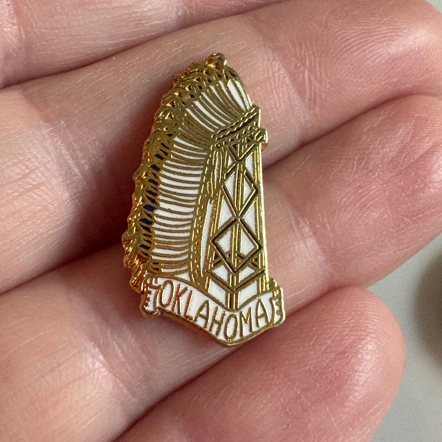 Vintage Oklahoma Oil Rig Derrick Native American Headdress Lapel Pin