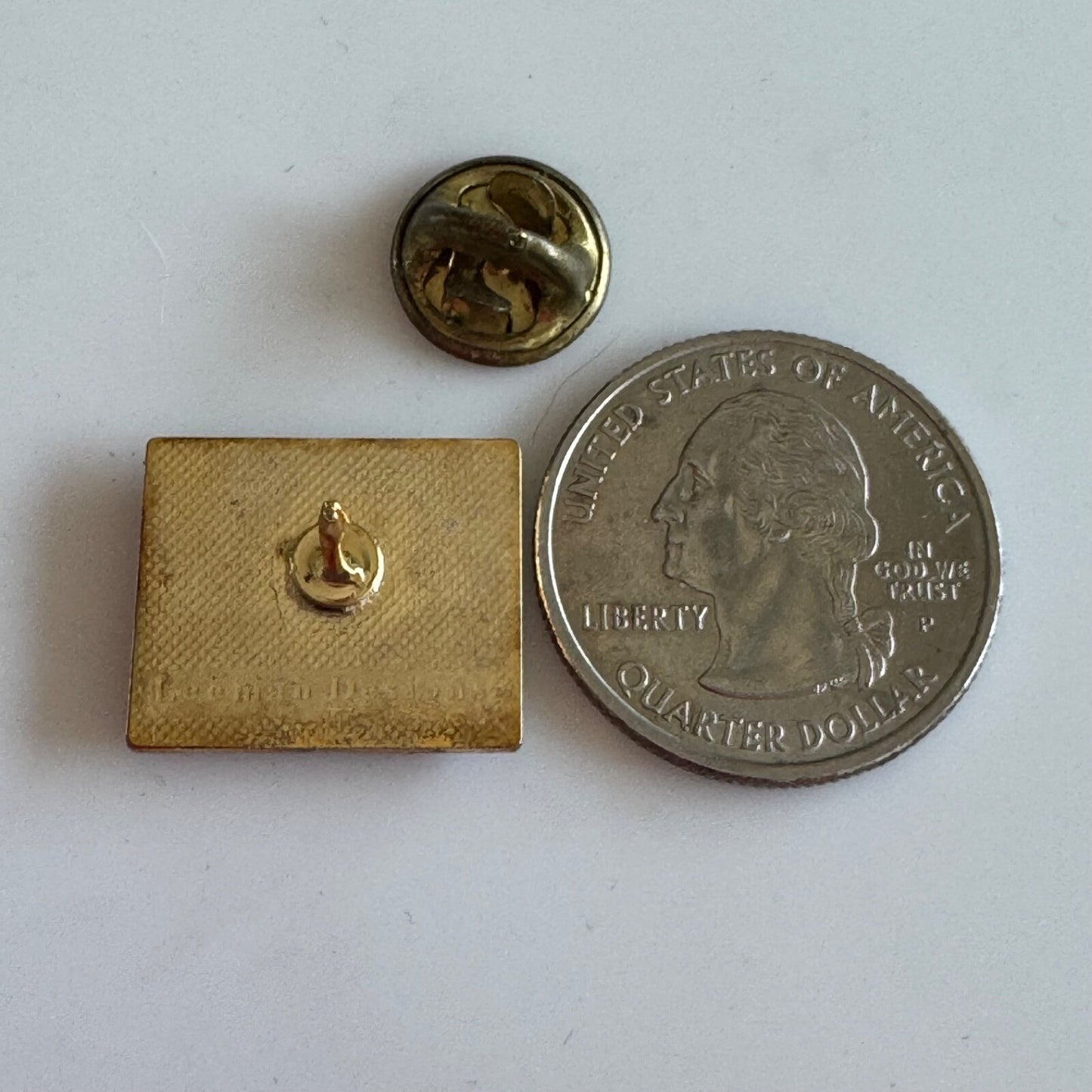 Vintage 1986 United Airlines Royal Pacific Service Lapel Pin