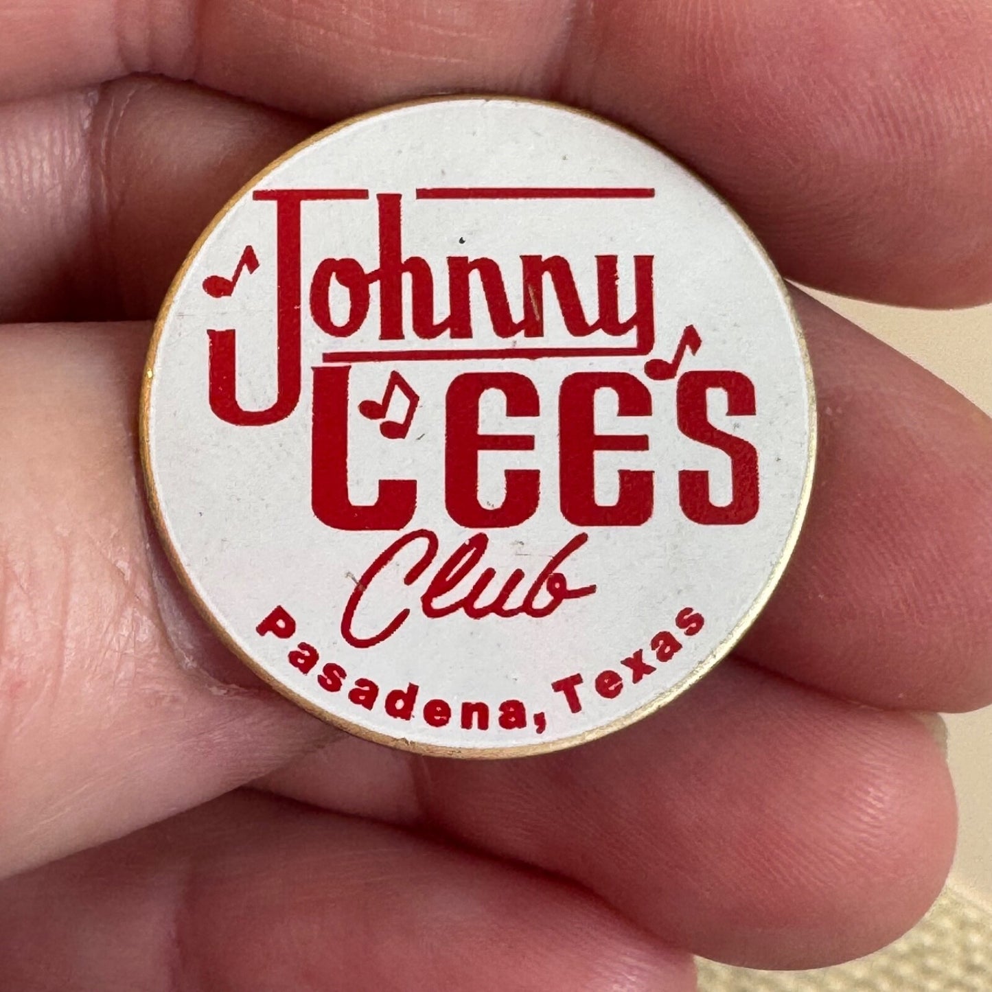 NICE RARE VINTAGE JOHNNY LEES CLUB MICKEY GILLYS PASADENA TEXAS PIN URBAN COWBOY