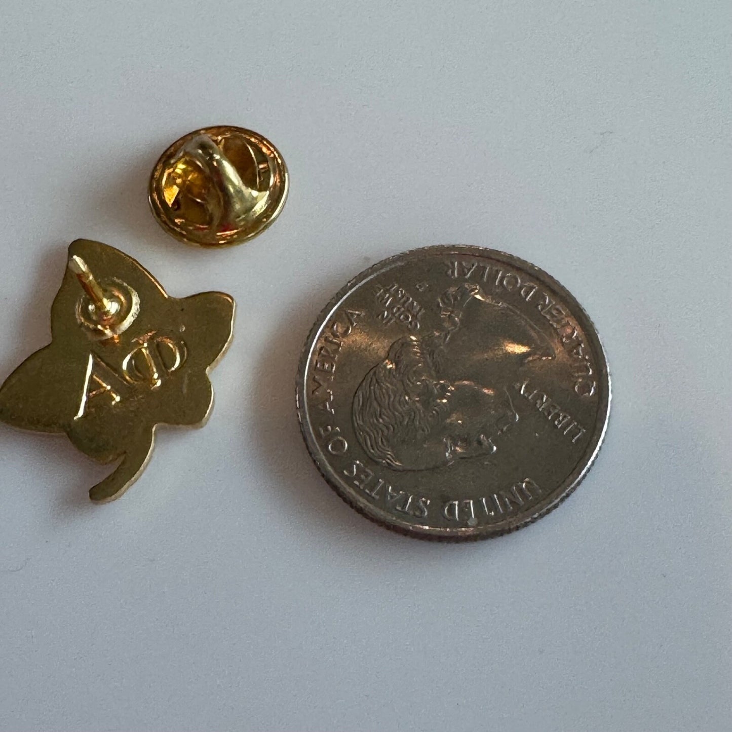 Vintage Alpha Phi Legacy Society Ivy Leave Gold Tone Lapel Pin RARE