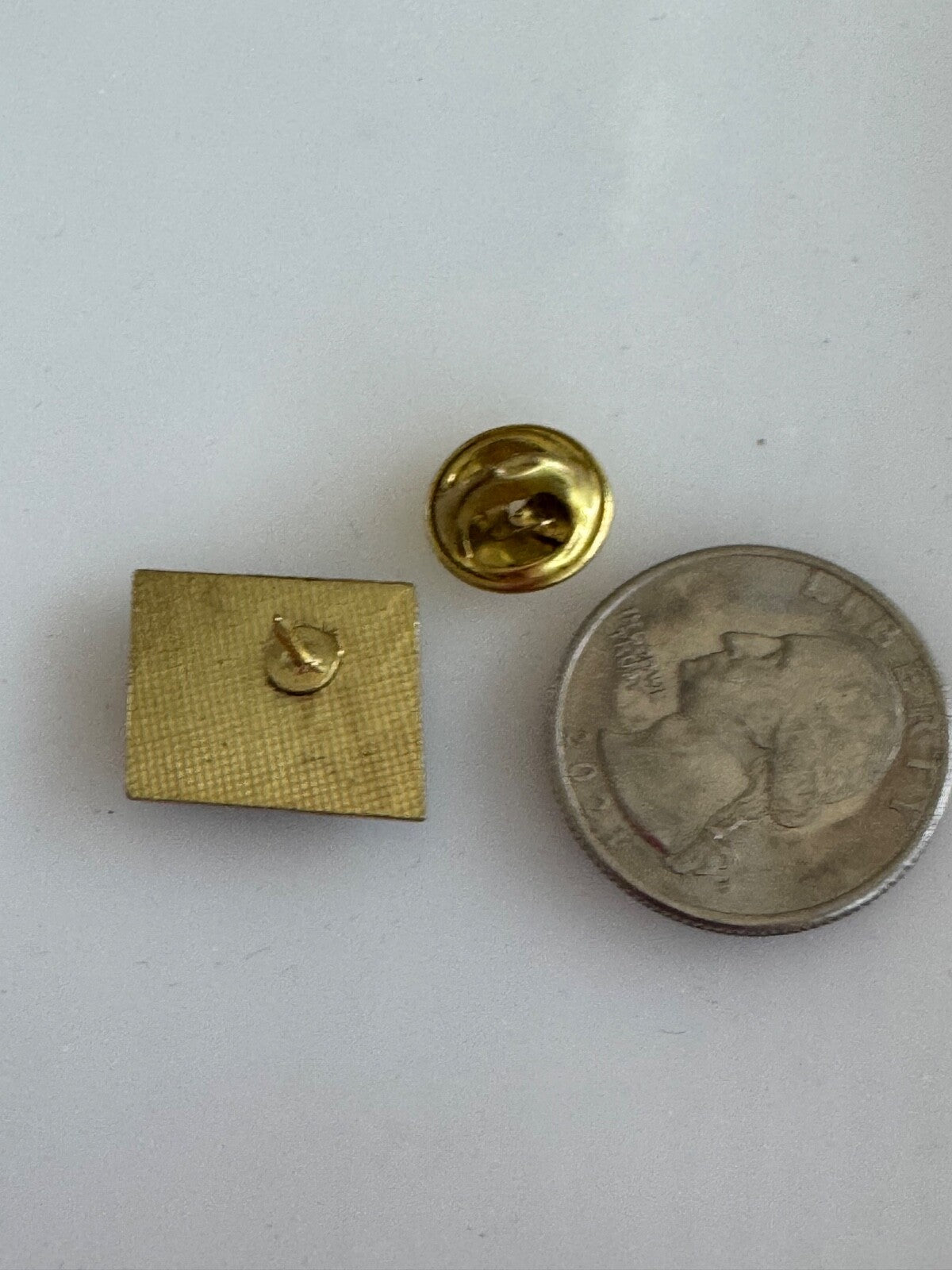 Vintage Pirate Flag Jolly Roger Lapel Pin Skull Crossbones