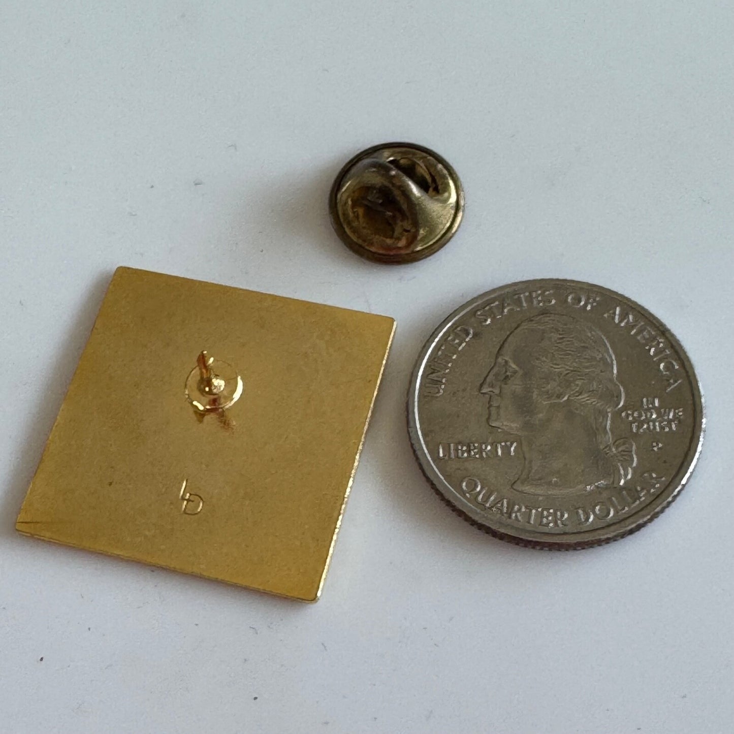 Vintage USC Marshall School of Business Gold Tone Lapel Pin