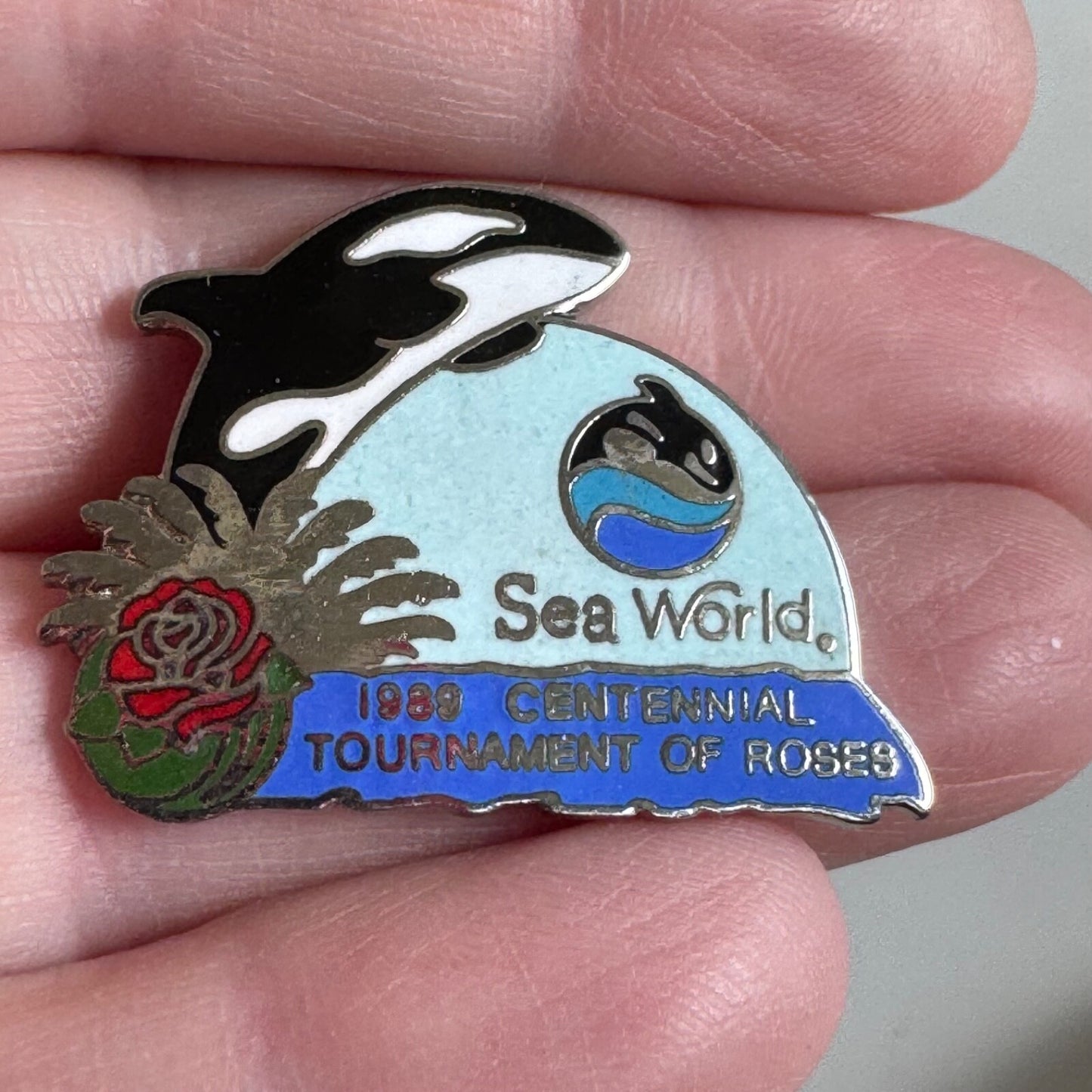SeaWorld 1989 Centennial Tournament of Roses Enamel Pin