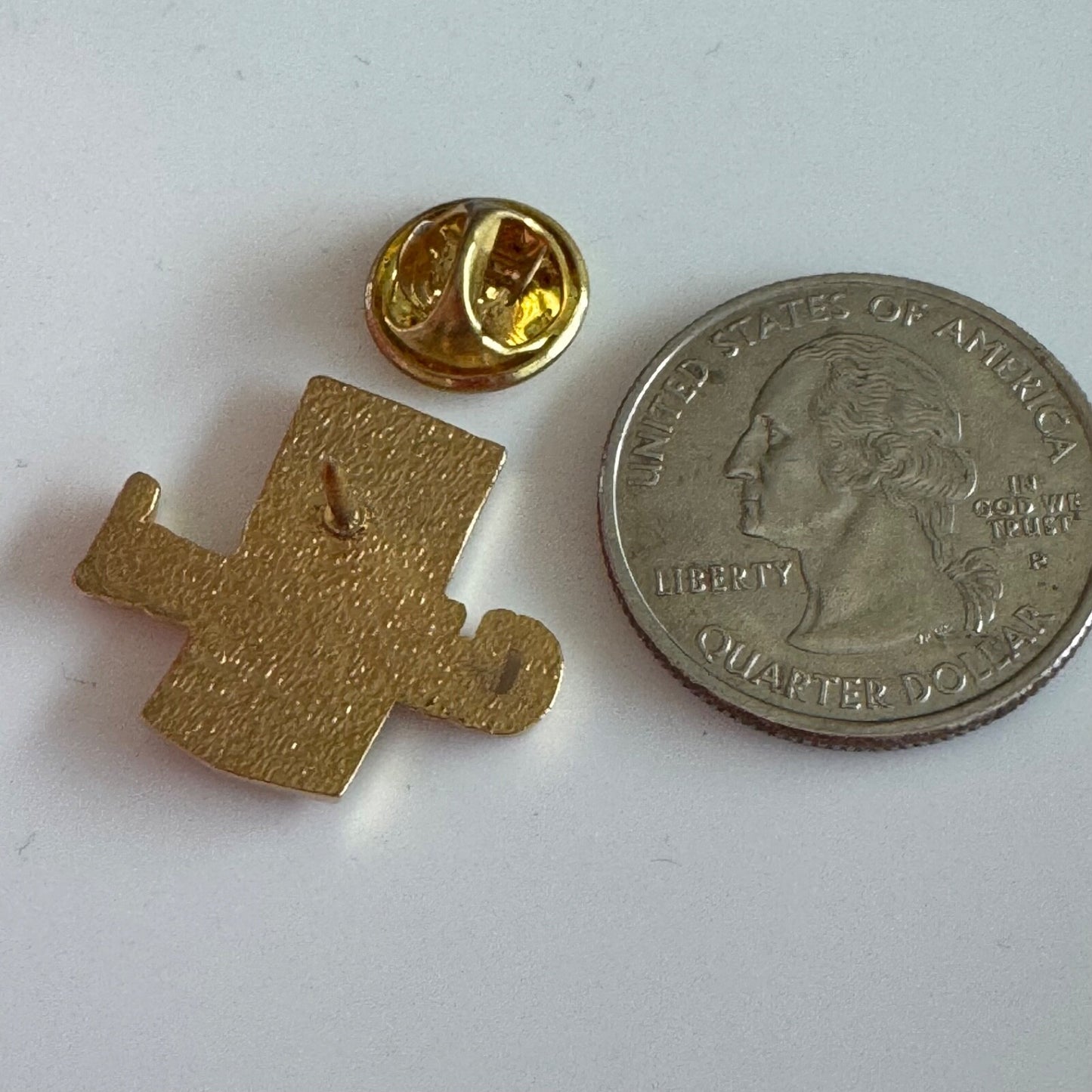Vtg ¡ah Chihuahua! Lapel Pin Souvenir Tourist Gold Tone Mexico Tourism Ah