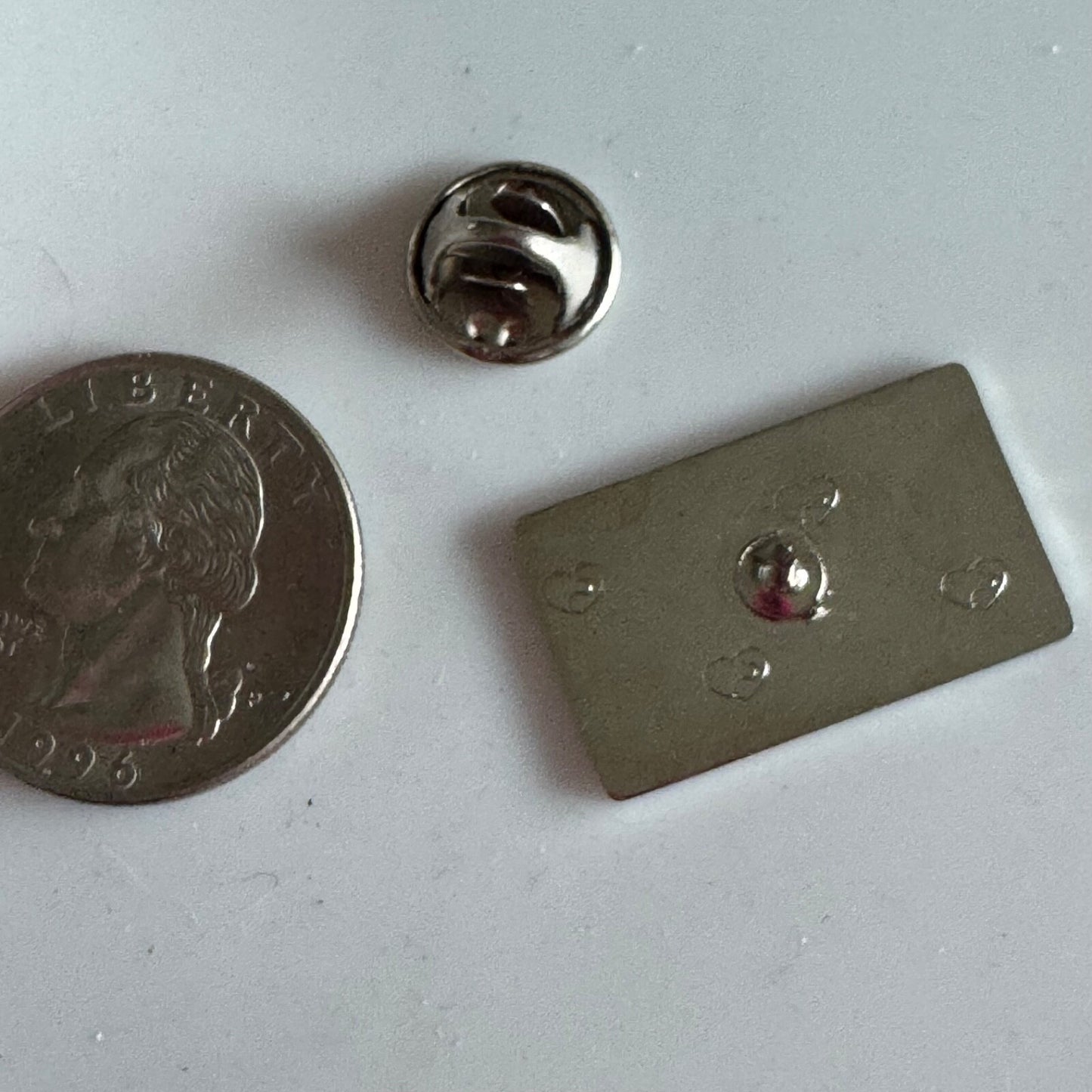 Vintage 2003 Ten Chimneys Foundation Grand Opening Lapel Pin Lunt-Fontanne RARE