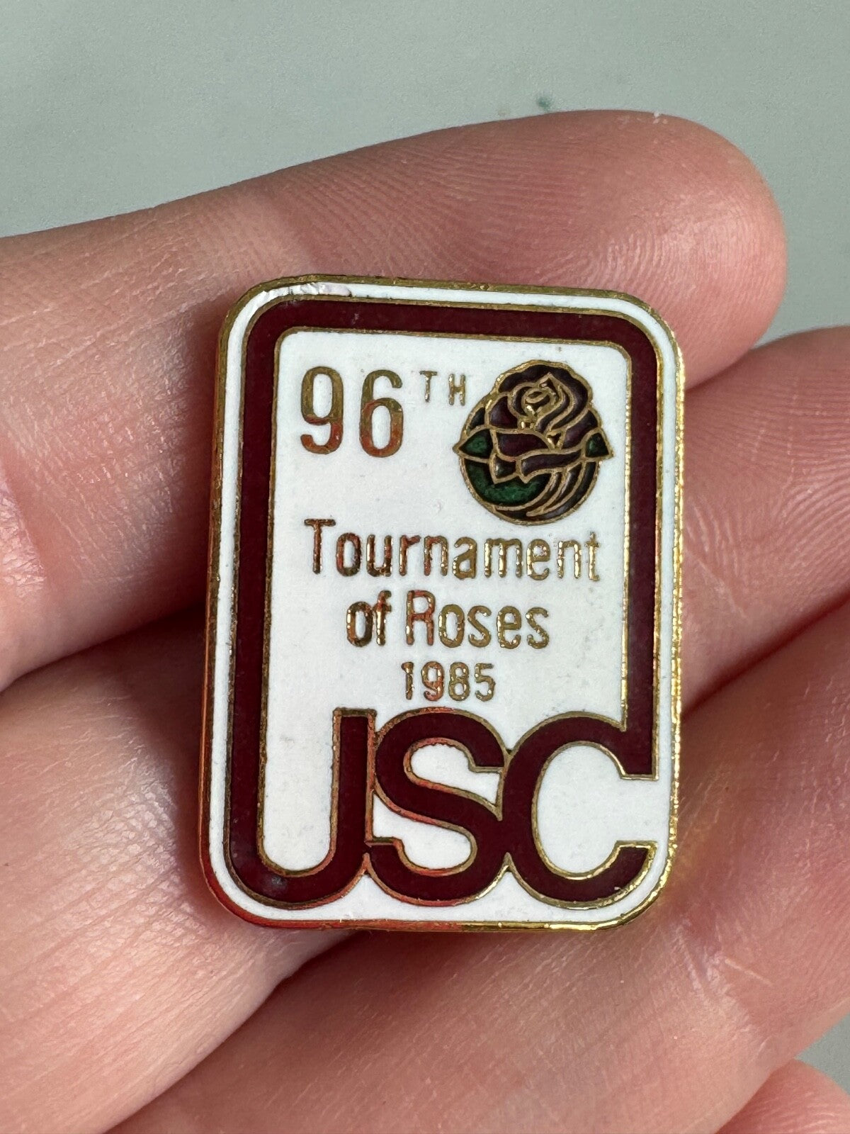 Vintage 1985 96th Tournament of Roses USC University of Southern California Pin