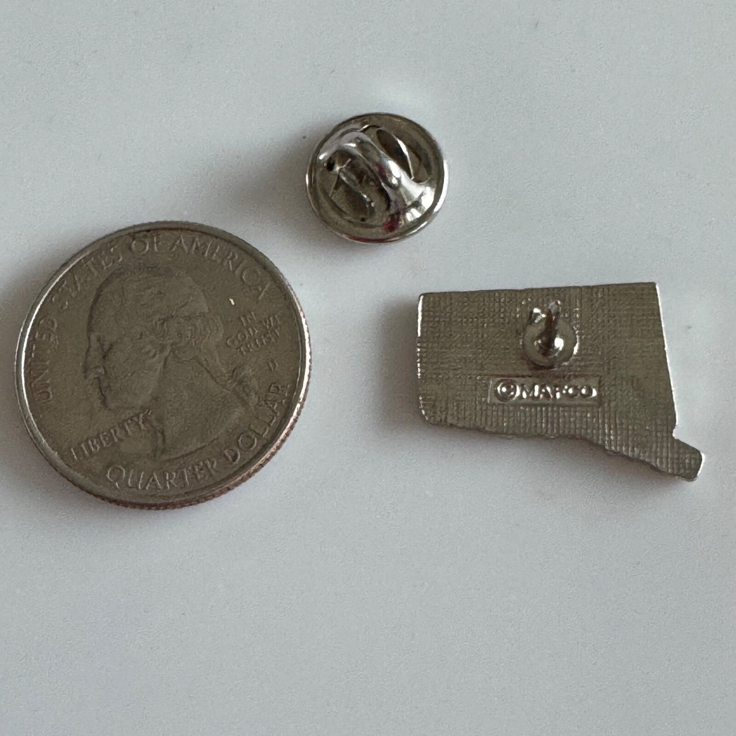 Vintage Connecticut CT State Shaped Souvenir Tourist MAFCO Lapel Pin