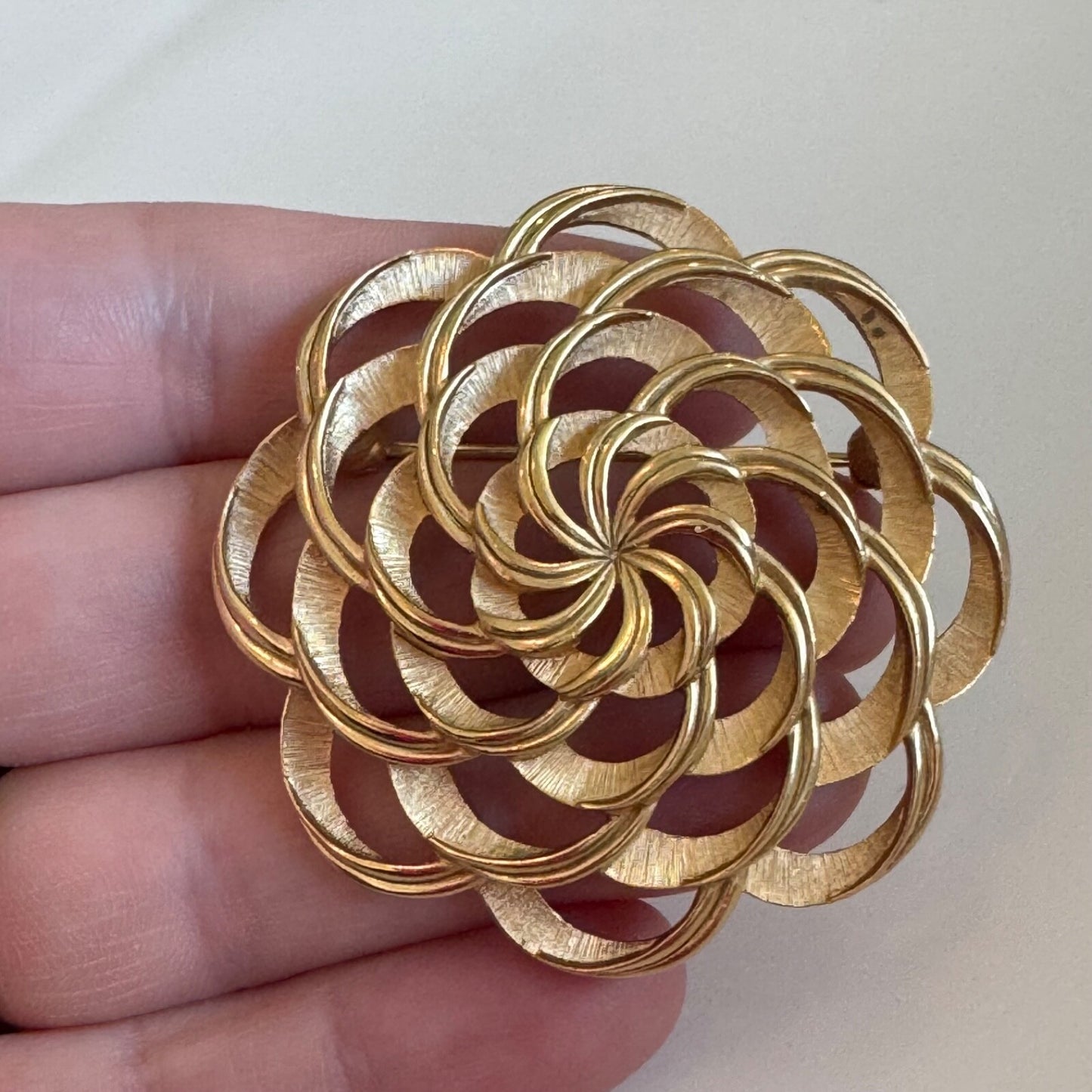 Vintage Crown Trifari Camellia Dahlia Gold Tone Brooch Pin AS IS