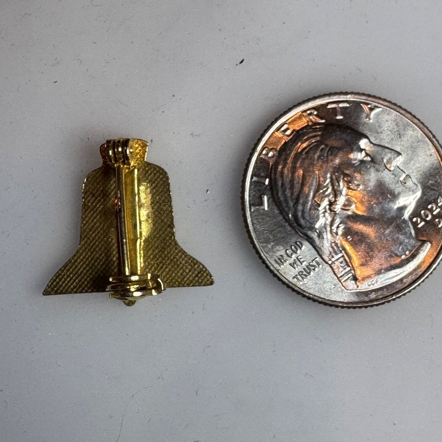 Vintage Bicentennial Red White Striped Liberty Bell Enamel Lapel Pin