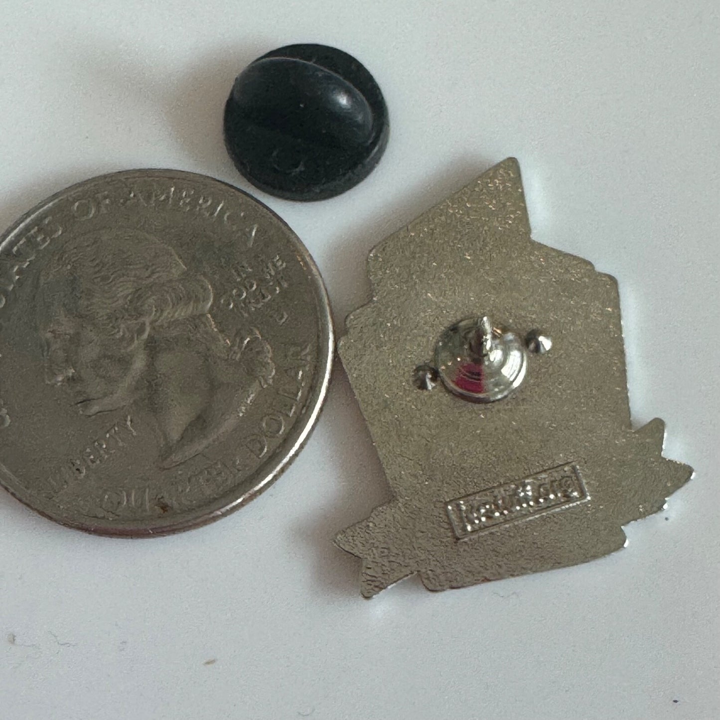 Watchtower Brooklyn New York 1909-2016 Lapel Pin