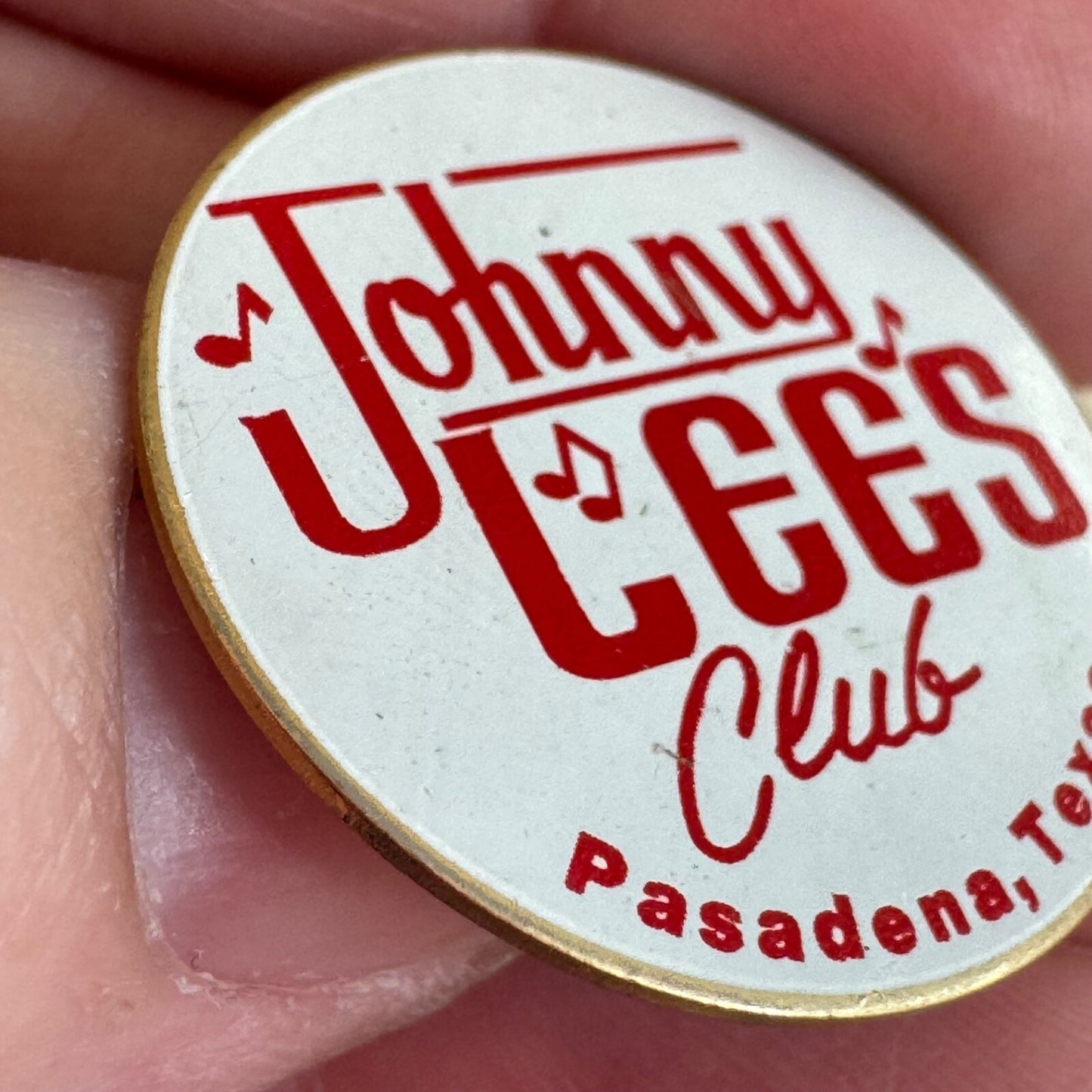 NICE RARE VINTAGE JOHNNY LEES CLUB MICKEY GILLYS PASADENA TEXAS PIN URBAN COWBOY