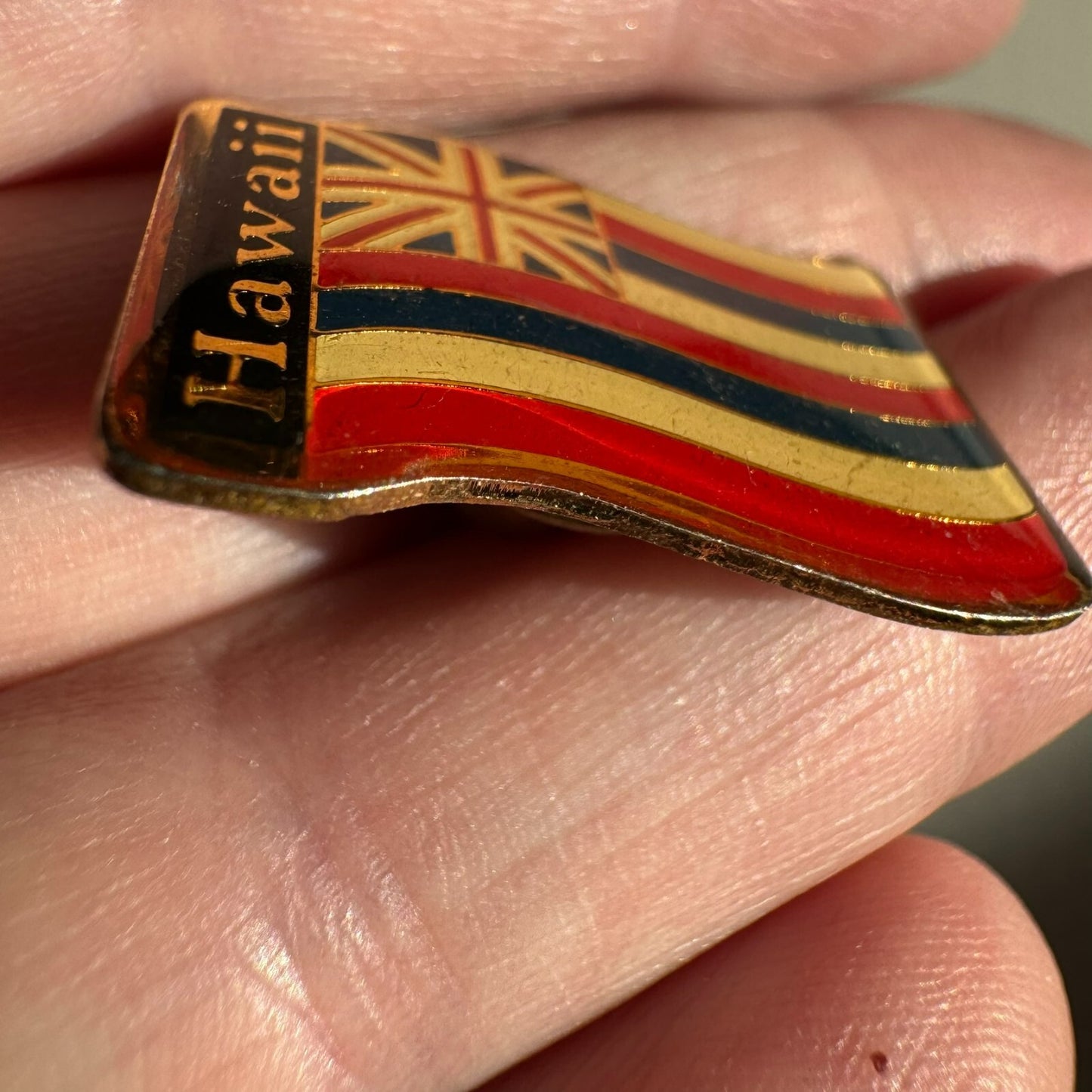 Vintage Hawaii Flag Souvenir Lapel Pin Hawaiian Oahu Kauai Maui