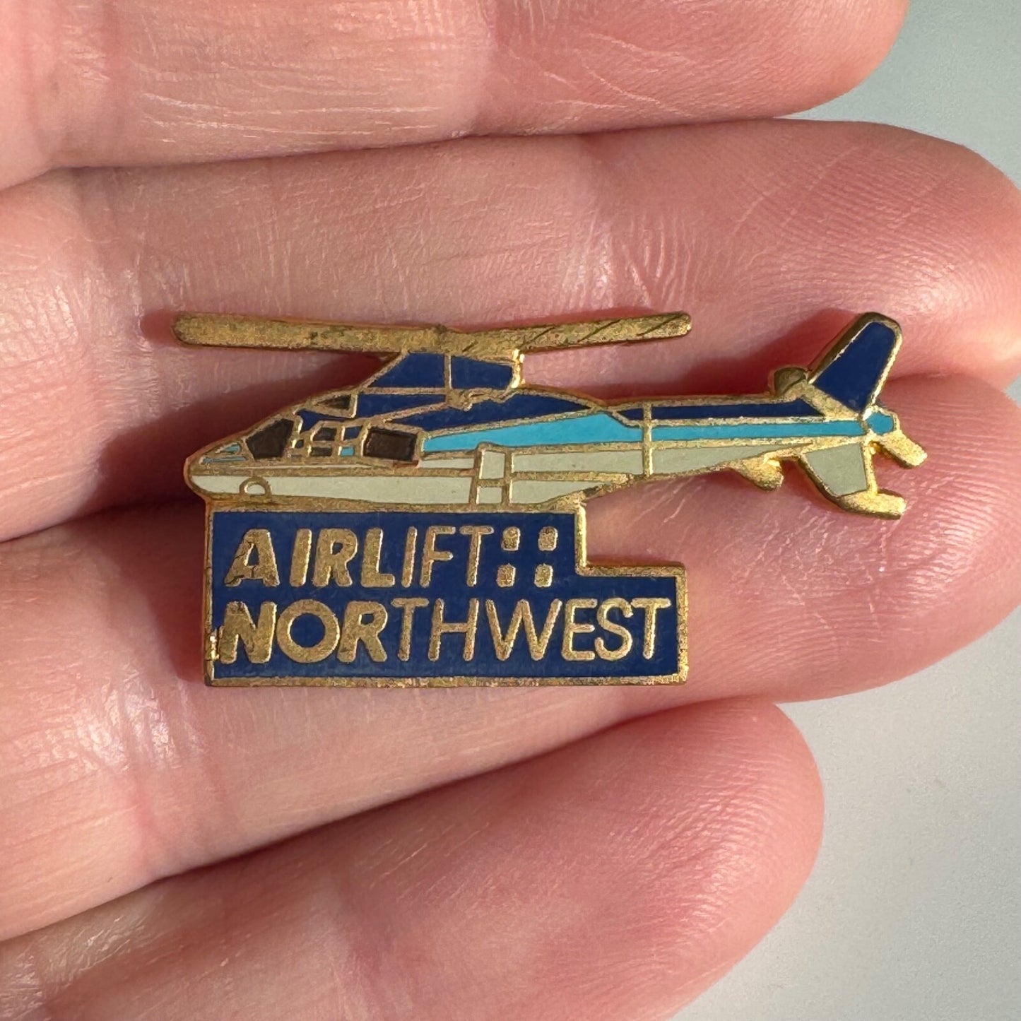 Vtg University Of Washington Airlift Northwest Air Ambulance Helicopter Pin