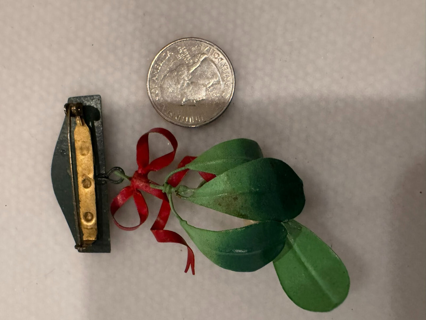 Fabulous Kiss Me It's Christmas Dangling Mistletoe Brooch Lapel Pin Vintage