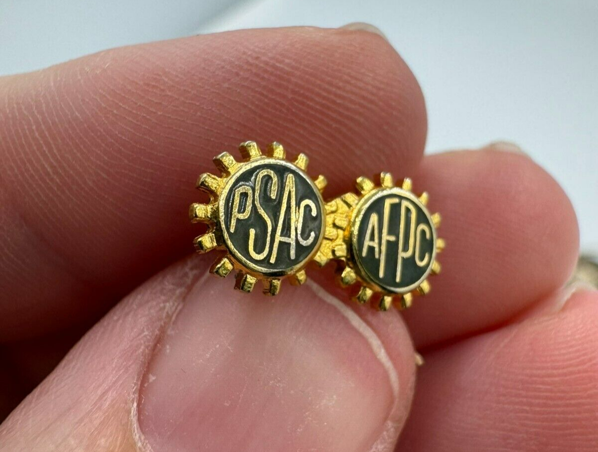 PSAC / AFPC Public Service Alliance of Canada Gears Lapel Pin