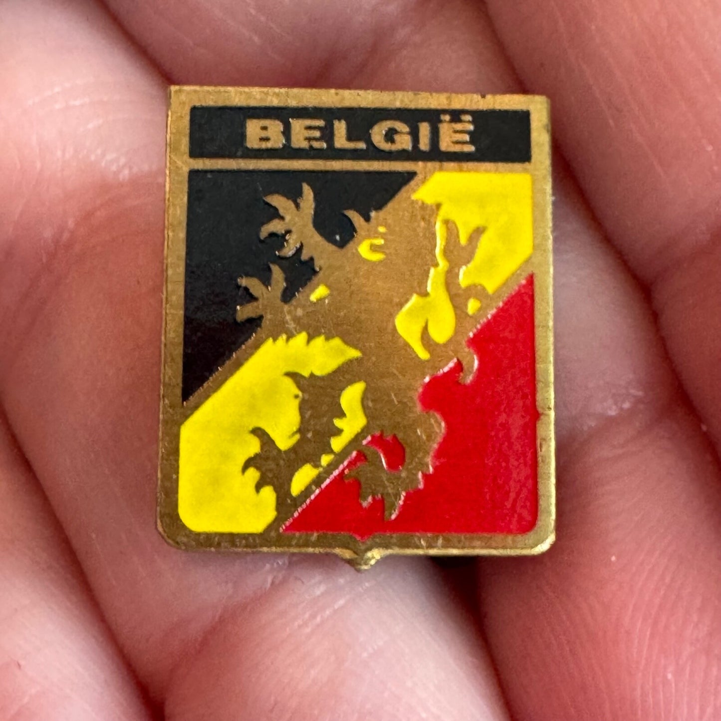 Vintage Belgie Belgium Lion Rampant Flag Themed Tourist Souvenir Lapel Pin