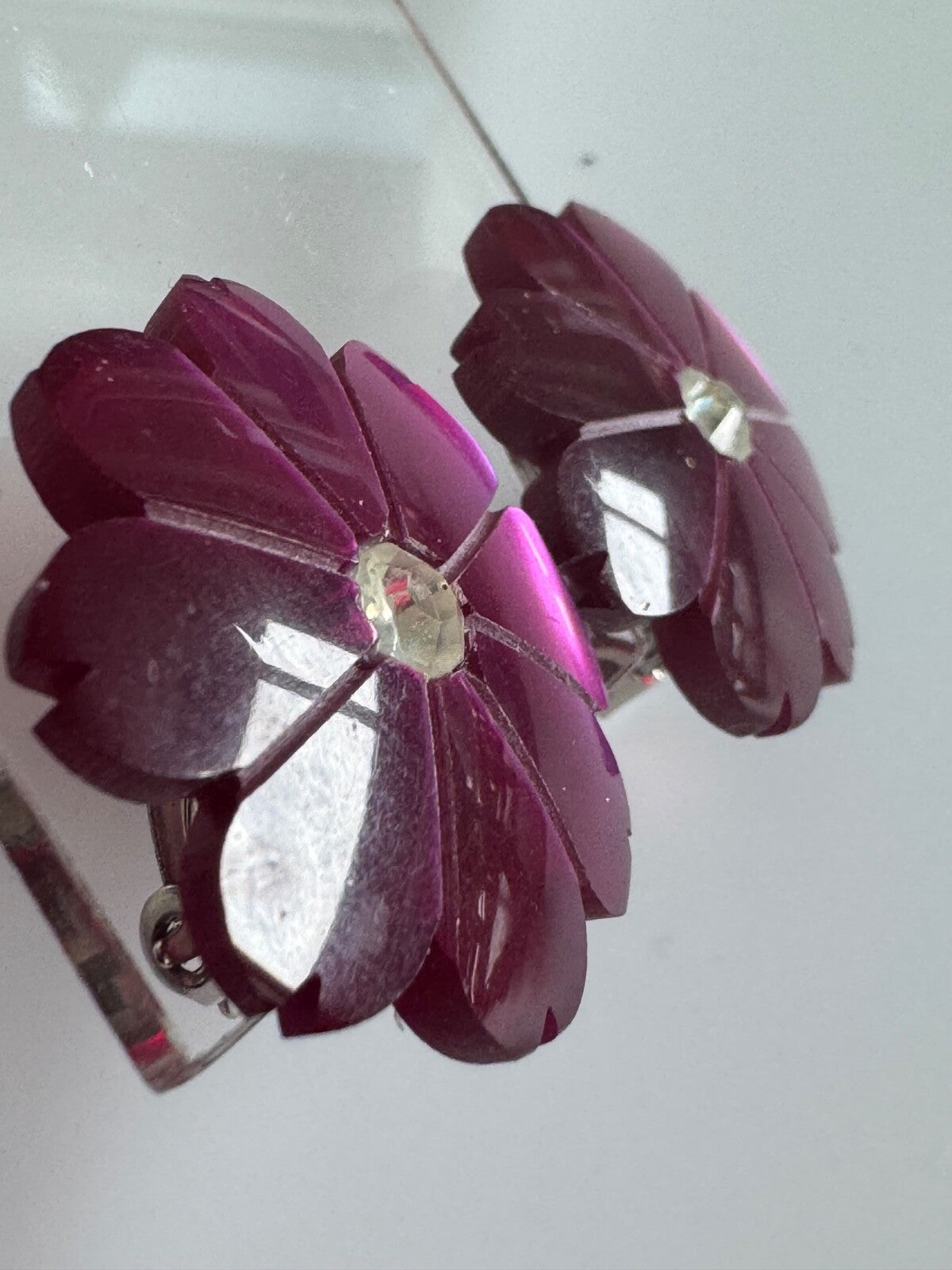 Retro Purple Lucite Flower Clip-On Earrings – Metallic Petal Design Thermoset?
