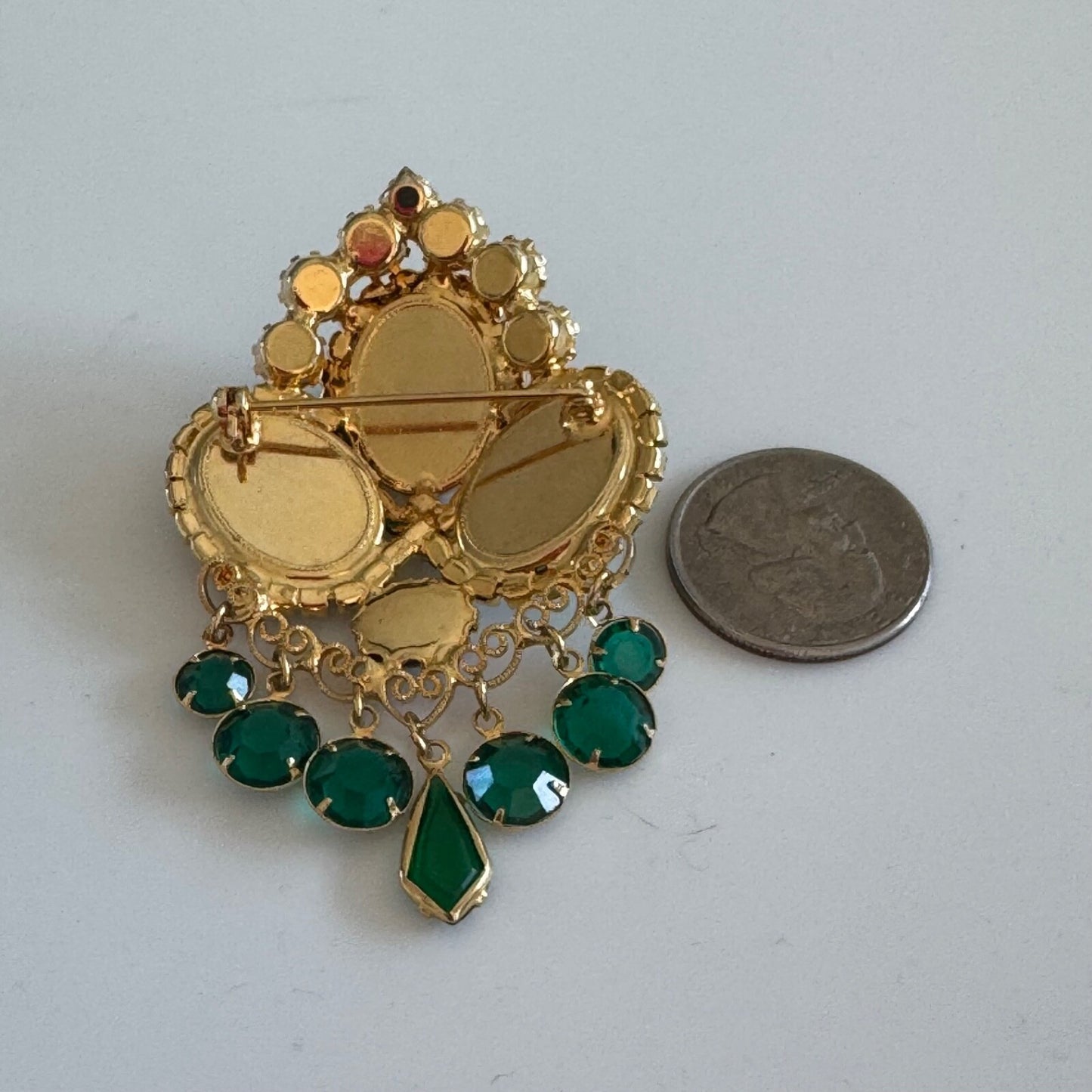 Juliana D&E Green Cabochon Dangle Brooch Gold Tone Heart Scroll