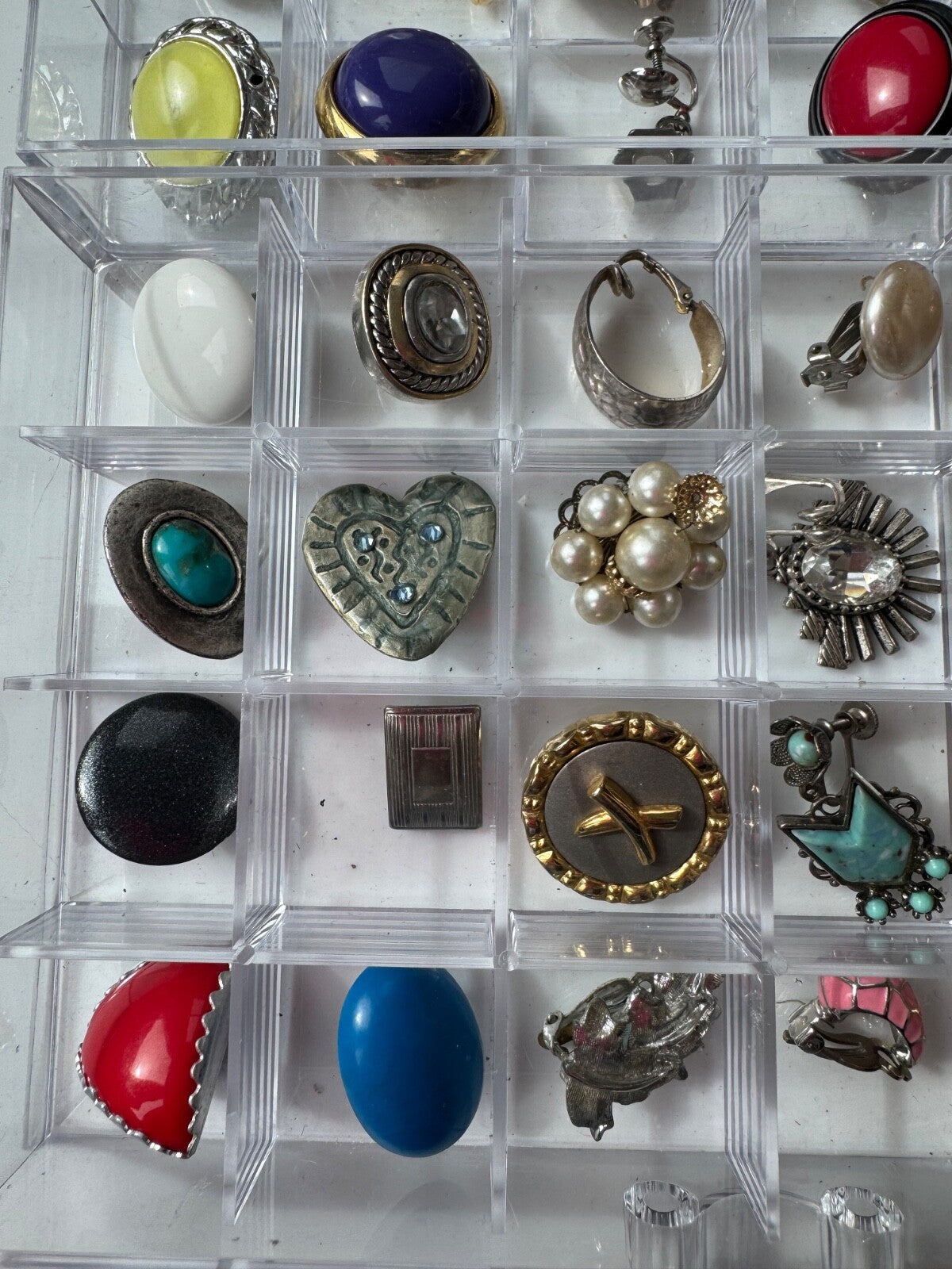 Vintage Signed & Unsigned SINGLE Clip-On Earrings Jewelry Lot Crafts/Wear 48pcs