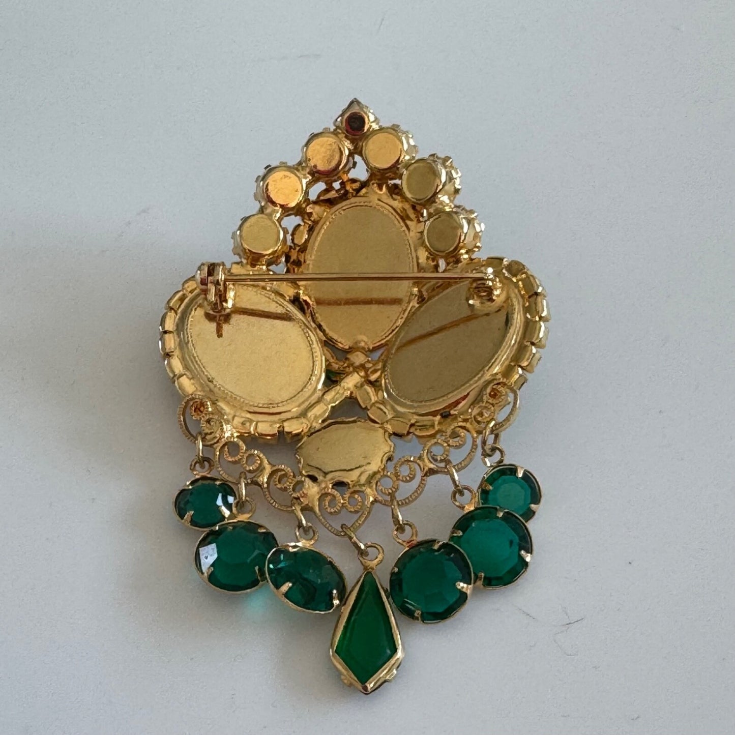 Juliana D&E Green Cabochon Dangle Brooch Gold Tone Heart Scroll