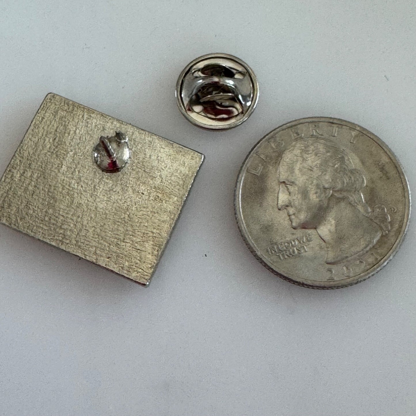 2007 Defence Science Sciences Pour La Defense 60 Years Anniversary Pin Canada