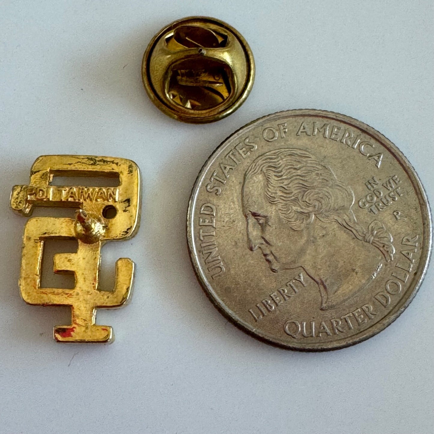 Vintage San Francisco Giants Cap Insignia Gold SF Logo Pin Taiwan