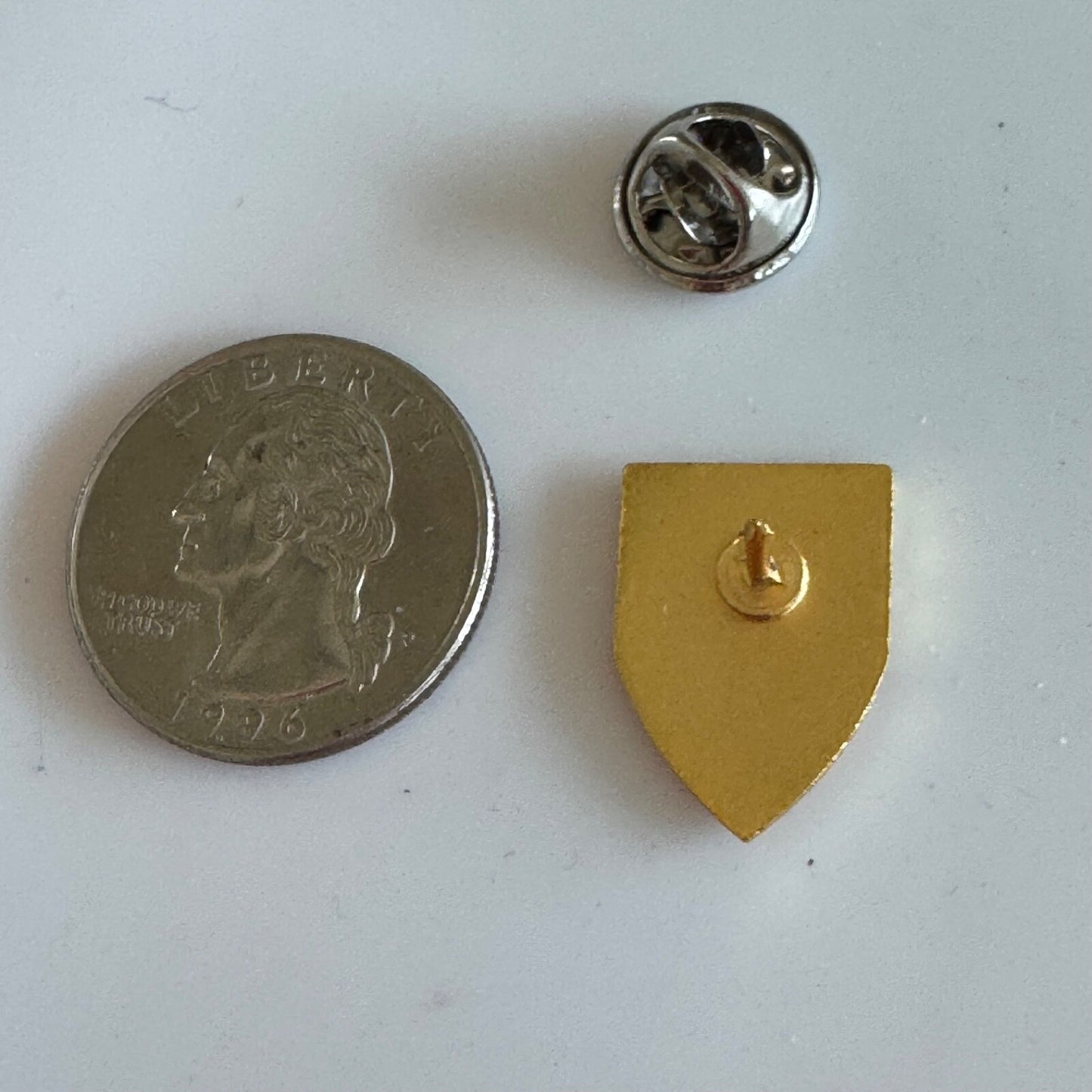 Vintage Buick Best in Class Logo Lapel Pin Shield Crest Tie Tack Gold Tone Award