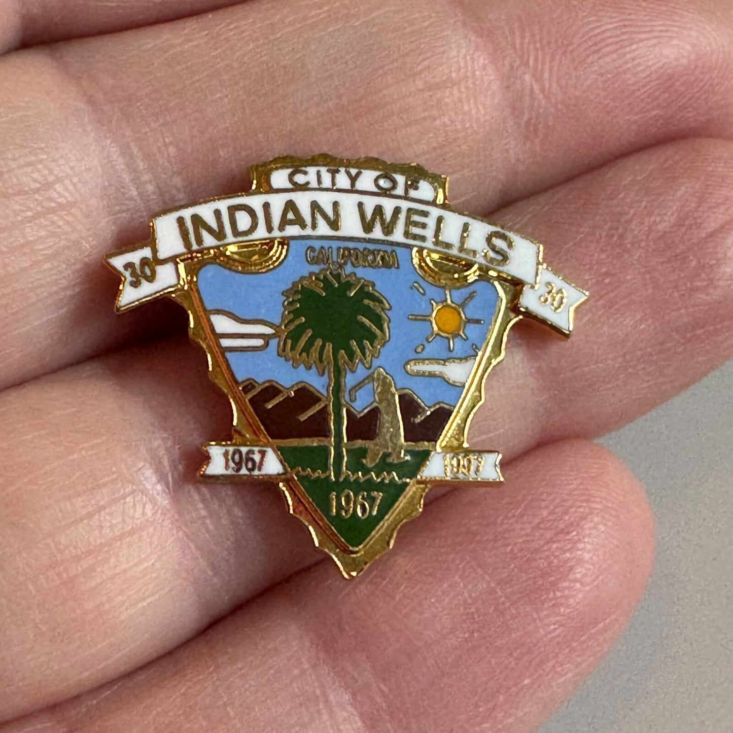 Vtg City of Indian Wells 30th Anniversary 1967-1997 Souvenir Tourist Lapel Pin
