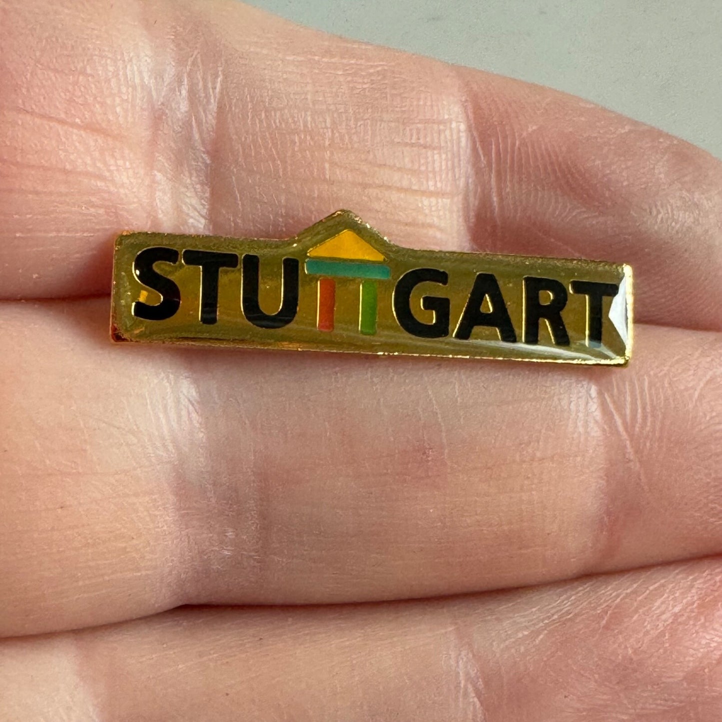 Vintage Stuttgart Germany Souvenir Tourist Lapel Pin