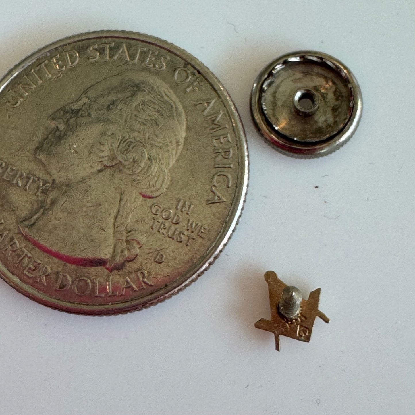 Vintage 14k Gold Mason Masonic Lapel Pin Tie Tack New on Card I. & R. Co.
