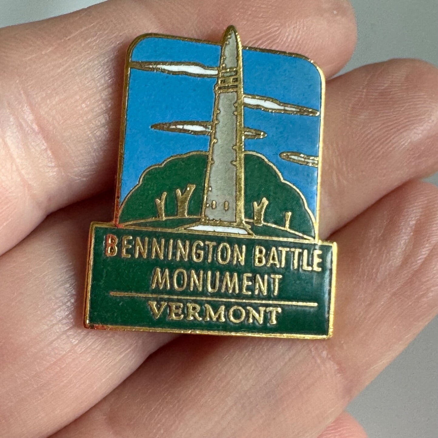 Bennington Battle Monument Vermont Souvenir Tourist Lapel Pin VT Rare