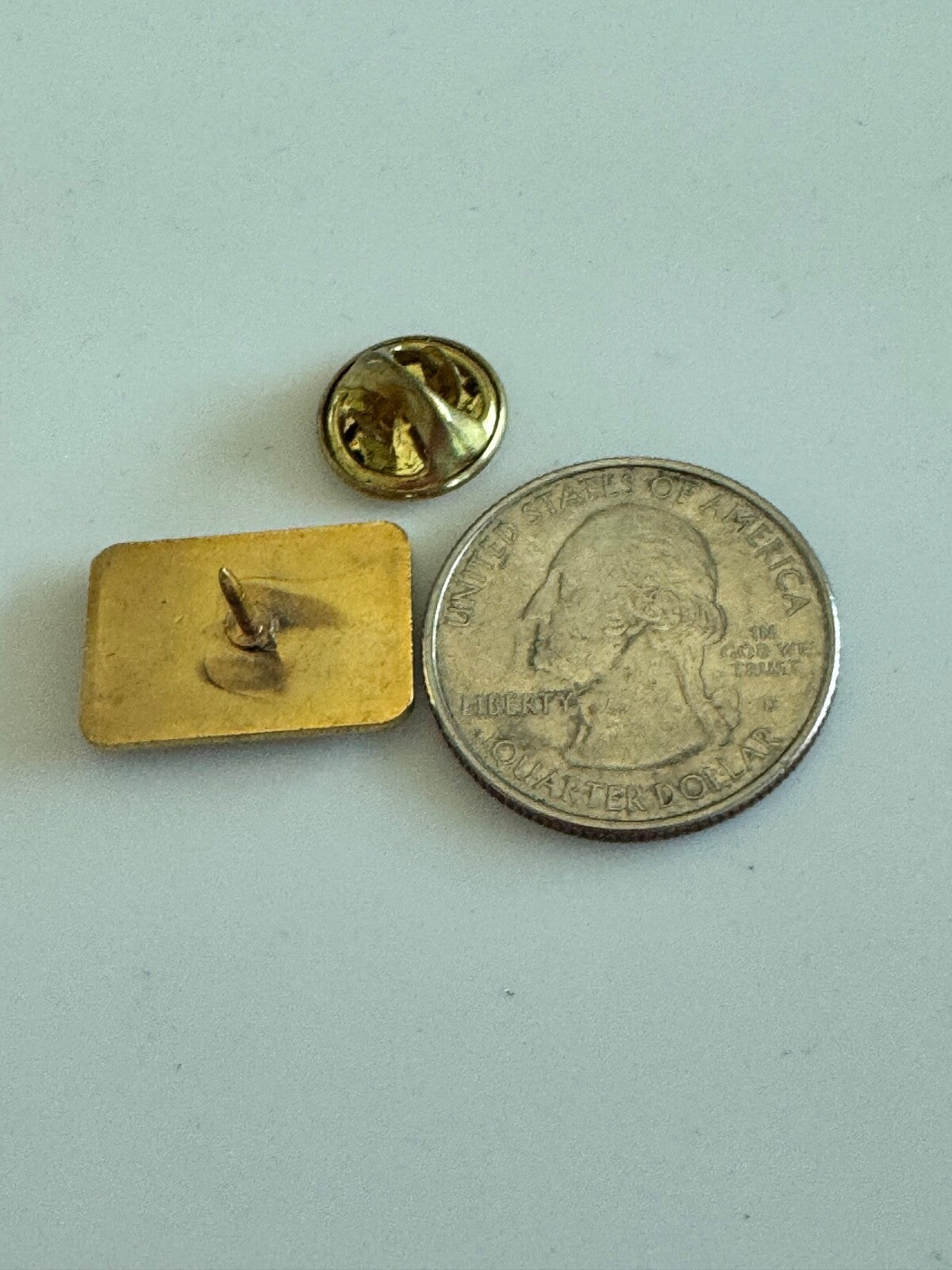 Vintage Oregon on the Bay Ohio Enamel Souvenir Pin – Green Yellow Black