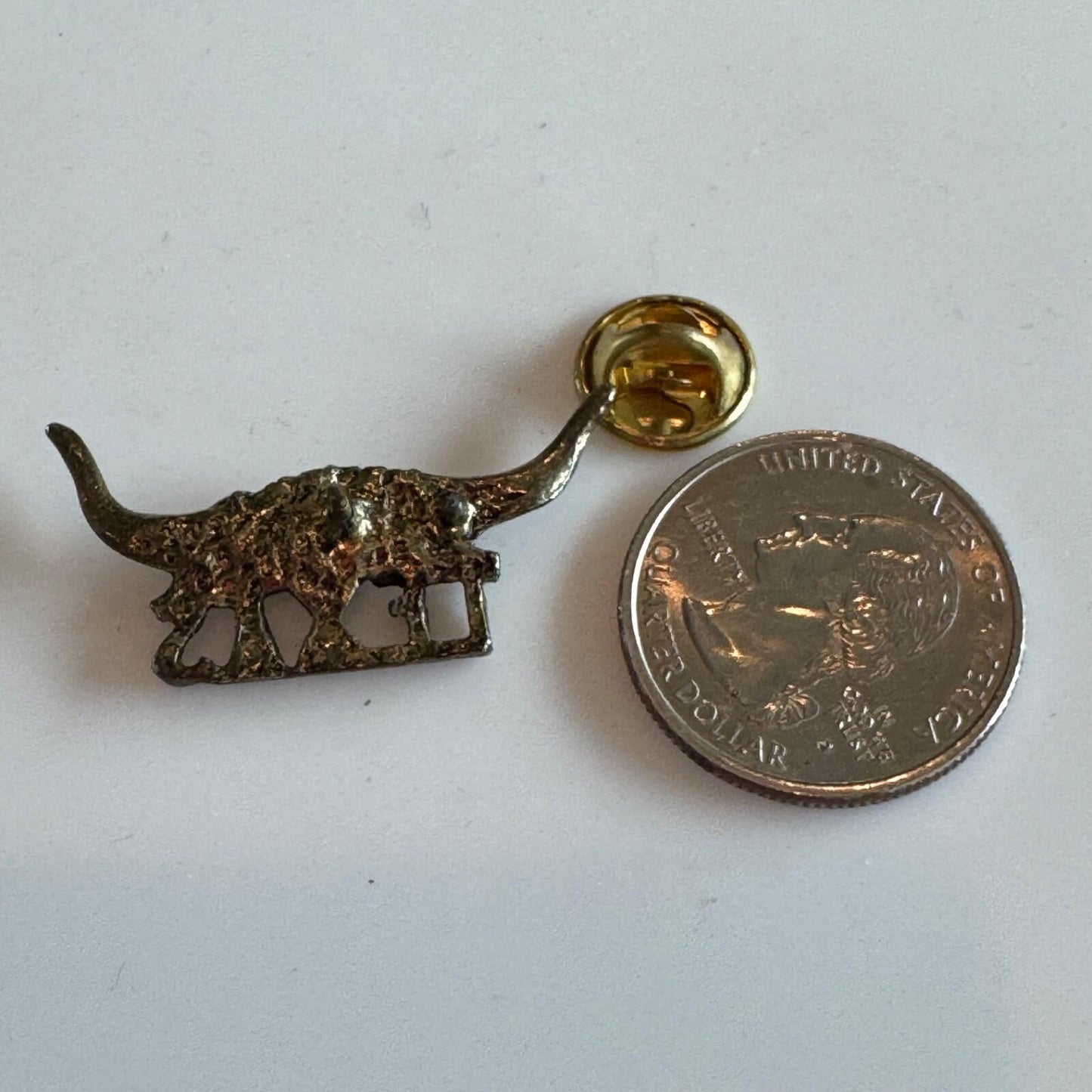 Vintage Texas Longhorn Horns Souvenir Tourist Lapel Pin