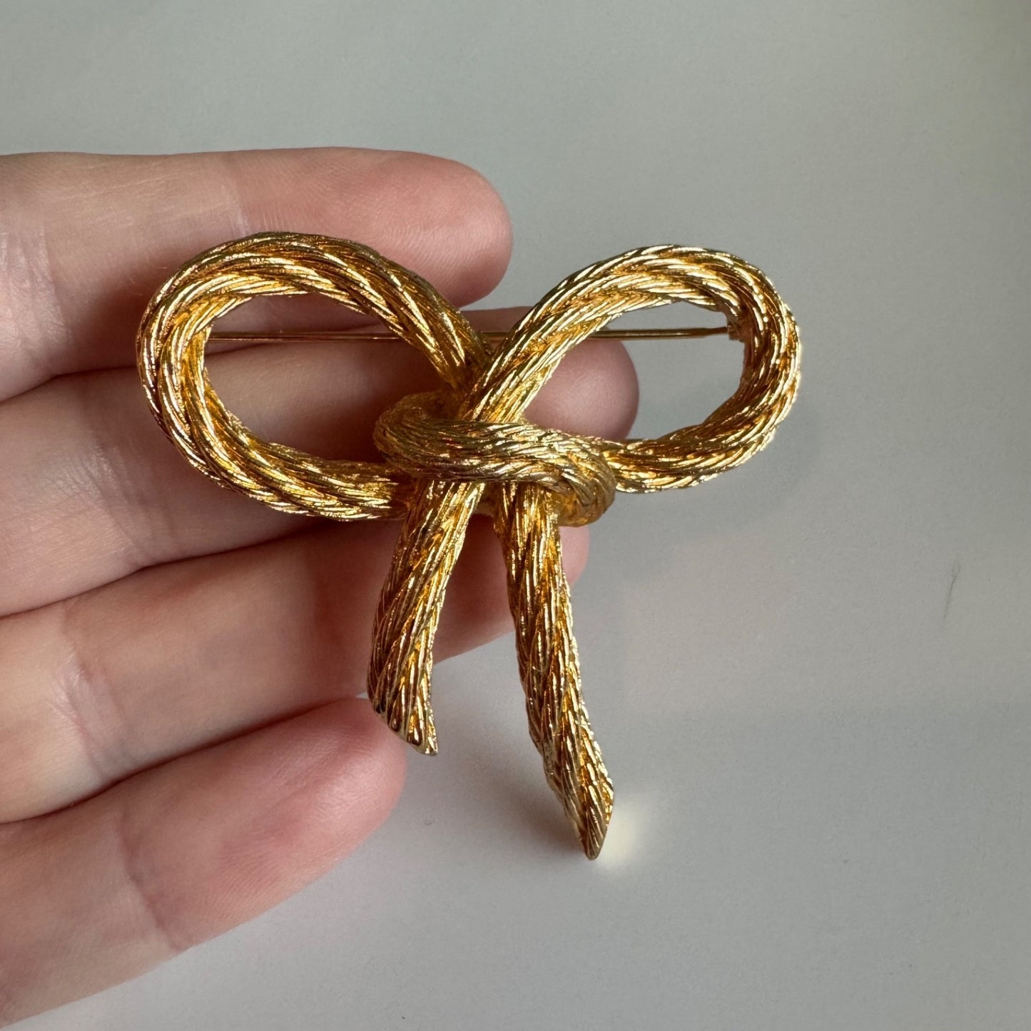 Vintage Christian Dior Gold Tone Bow Brooch – Textured Rope Style Pin