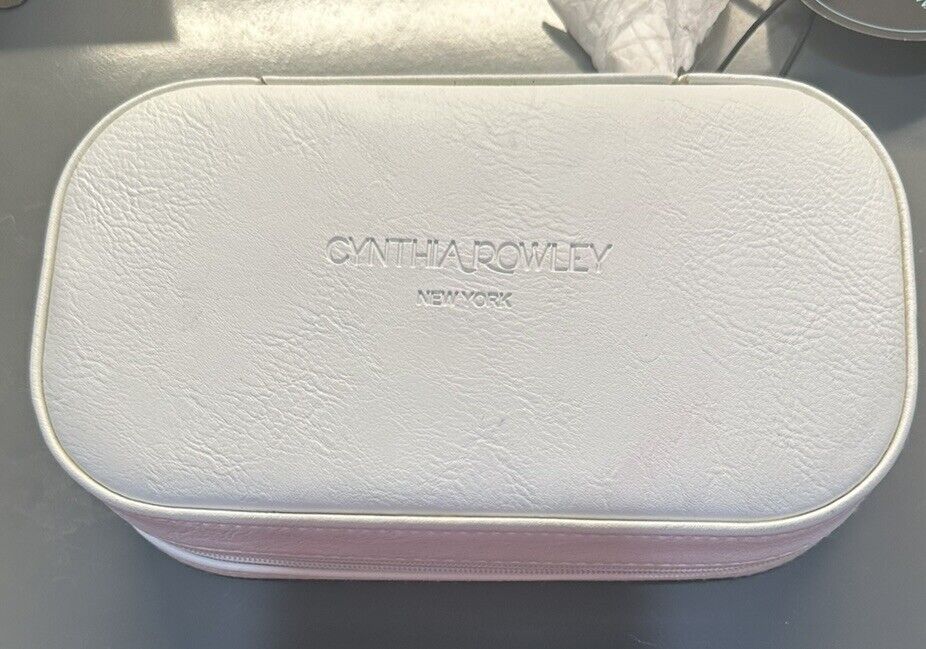 Cynthia Rowley New York Cactus Pink Green Jewelry Travel Box Tassel Zipper Pull