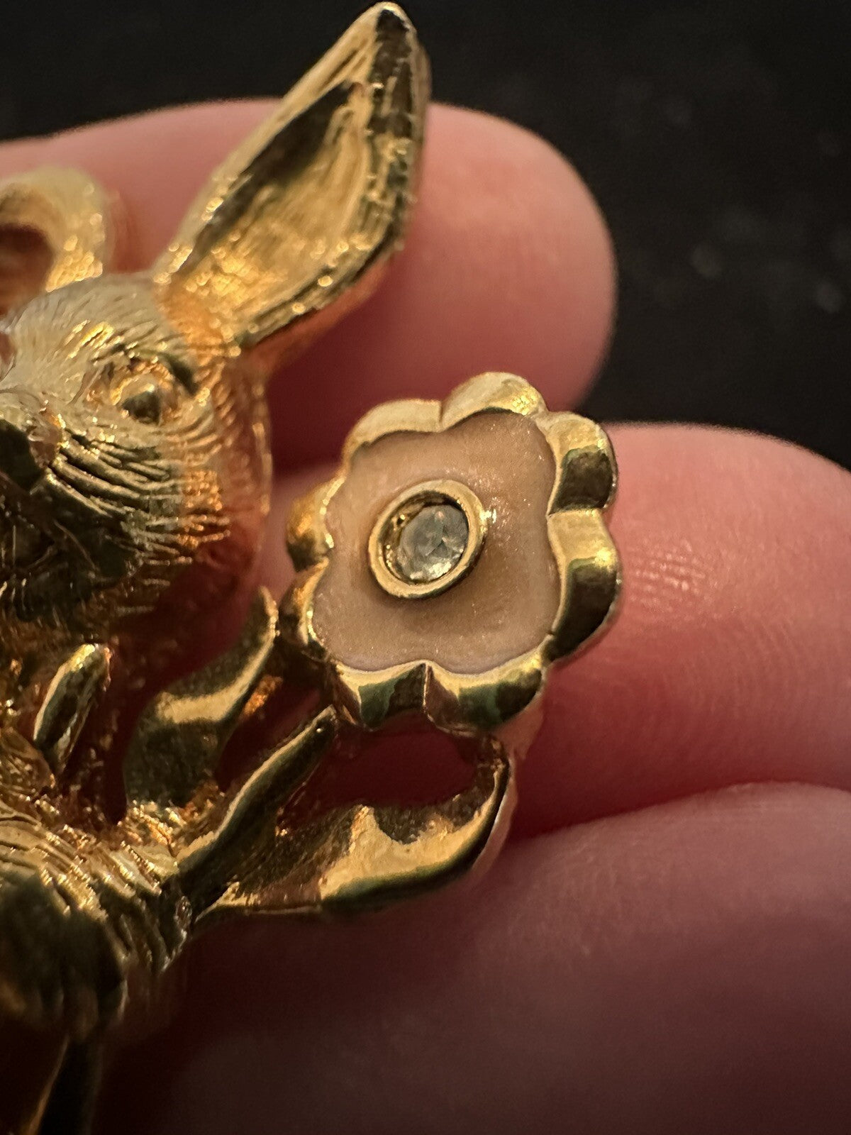 Vintage Avon Easter Bunny Rabbit with Pink Flower and Rhinestone Tack Pin Brooch
