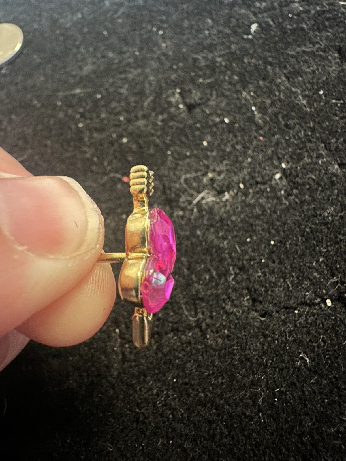 Avon Crystal Pink Rhinestone Gold Tone Open Heart Tack Tac Pin